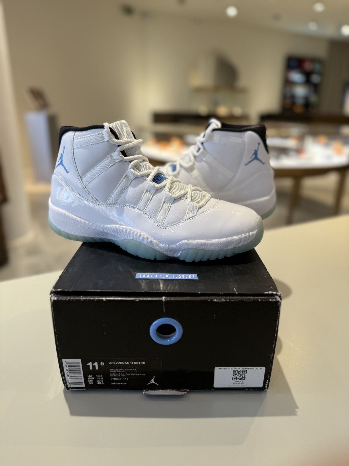 Jordan Brand Air Jordan 11 Retro Legend Blue (2014) Size US 11.5 / EU 44-45 - 6 Thumbnail