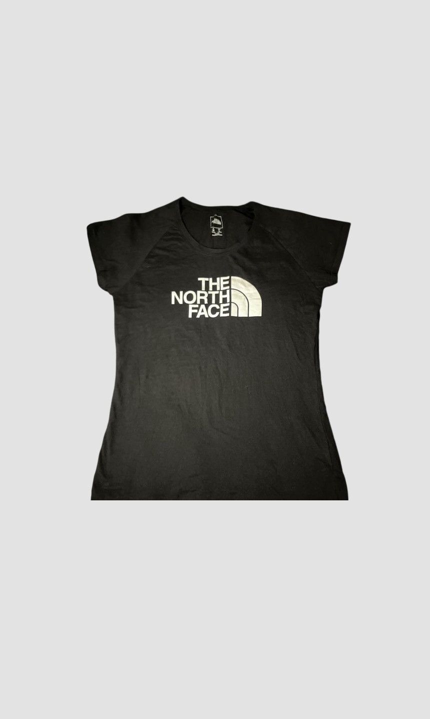 The North Face the north face t shirt Size S / US 4 / IT 40 - 1 Thumbnail