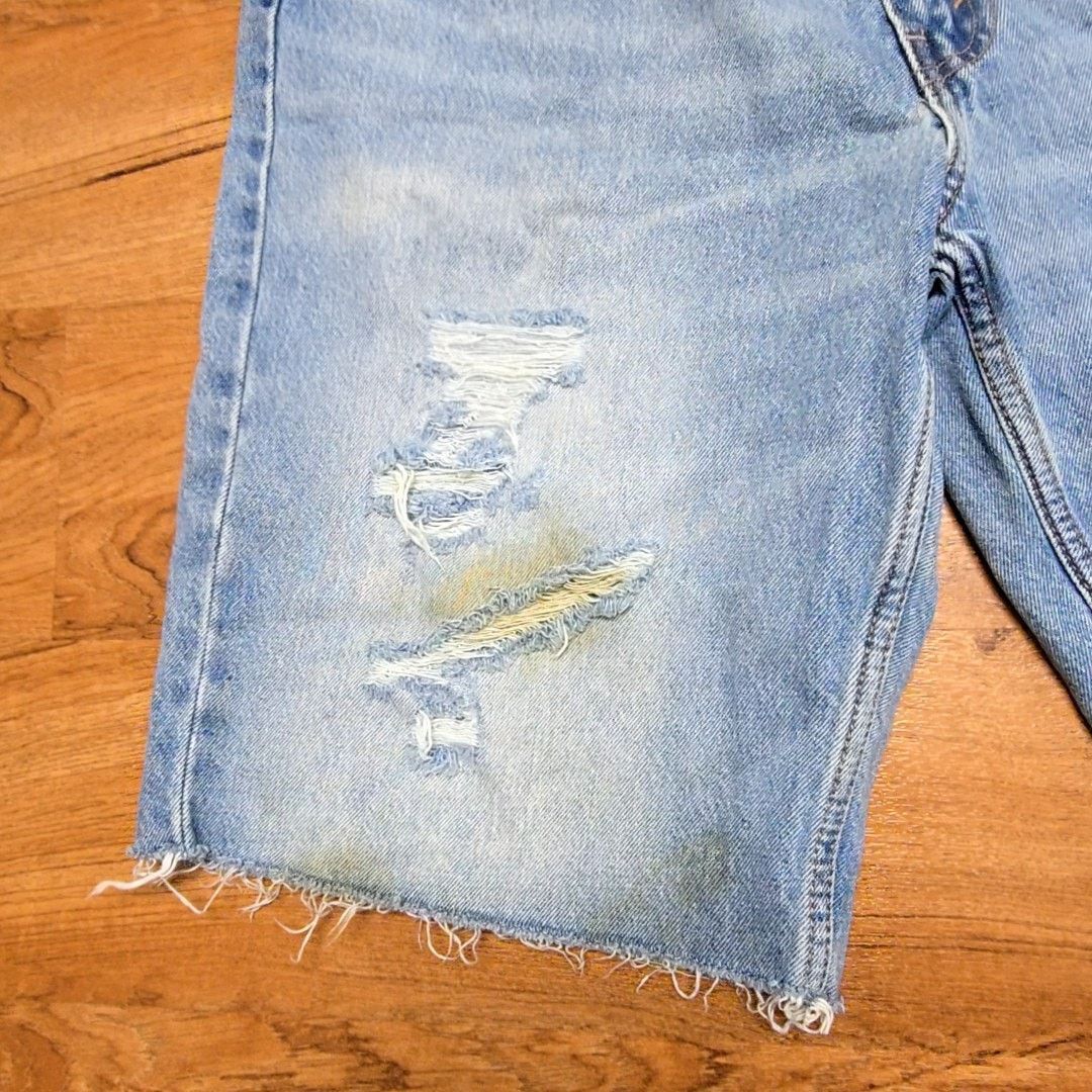 Levi's Levi's Distressed Denim Shorts Ripped Light Wash Blue 34 Size US 34 / EU 50 - 6 Thumbnail