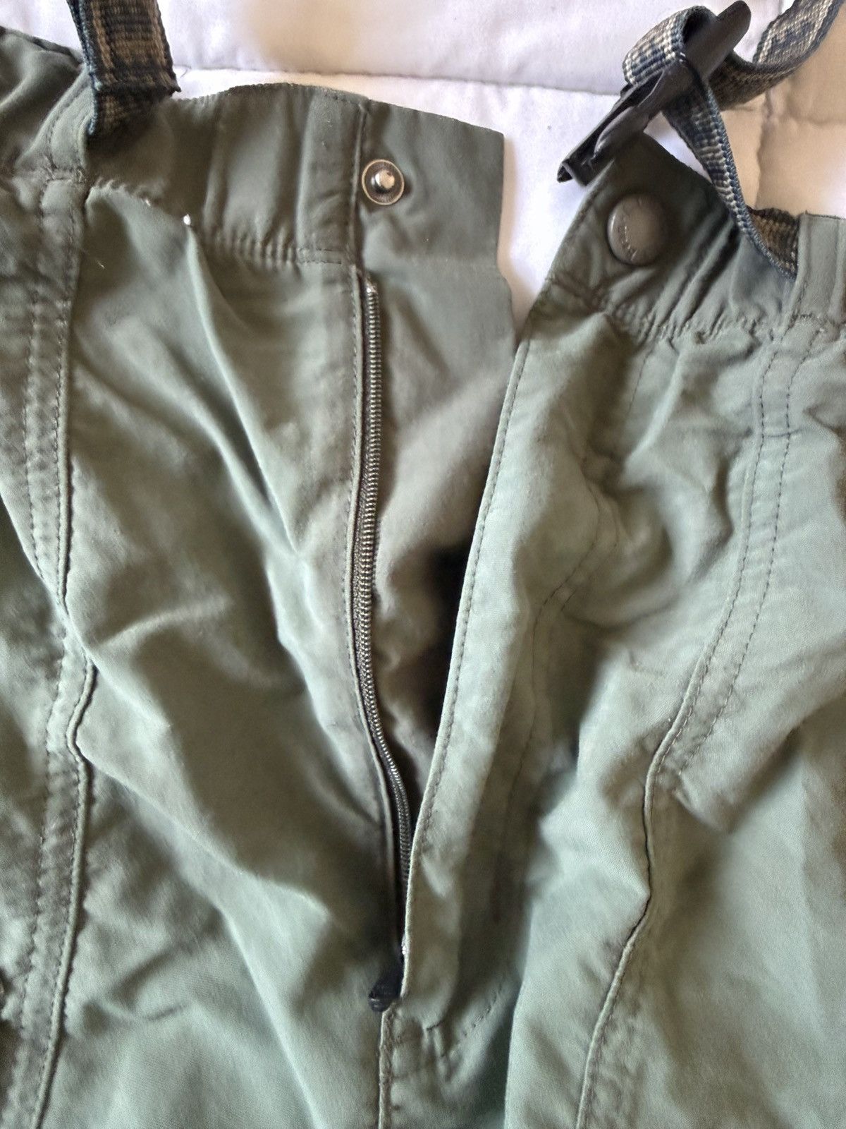 L.L. Bean L.L. Bean Forest Green Cargo Shorts Size US 32 / EU 48 - 11 Thumbnail