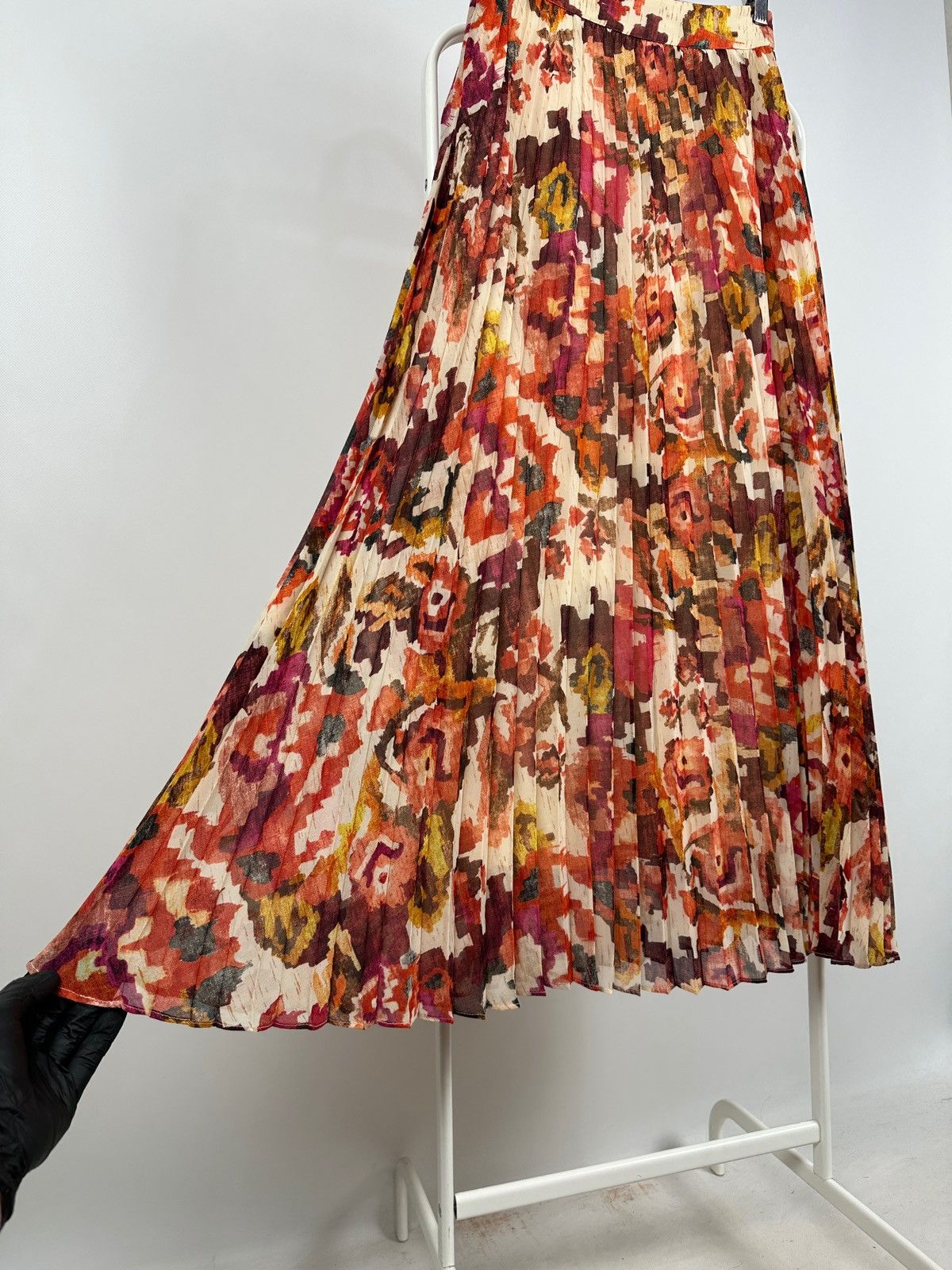 Sezane Sezane x Chufy Dilo Mara Floral Print Maxi Skirt Size 26" / US 2 / IT 38 - 12 Thumbnail