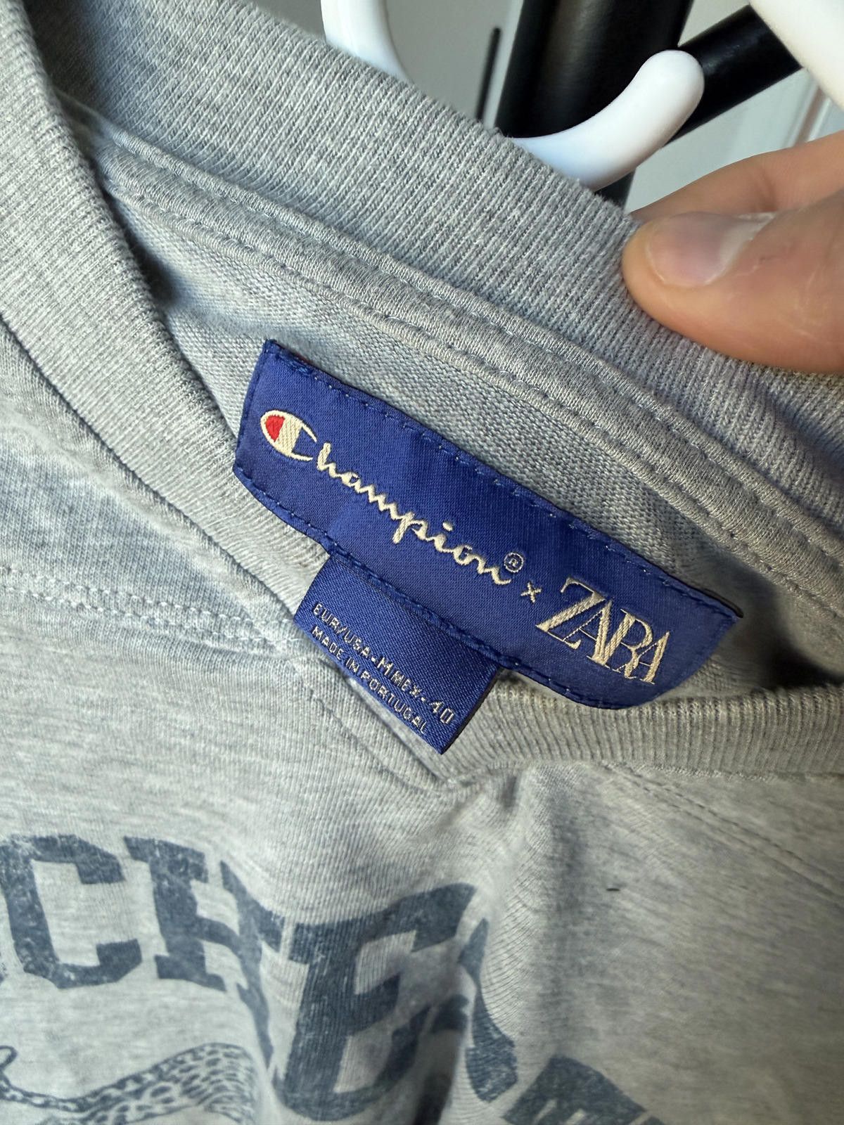 Champion CHAMPION / ZARA PRINTED LONG SLEEVE T-SHIRT MEDIUM Size ONE SIZE - 4 Thumbnail