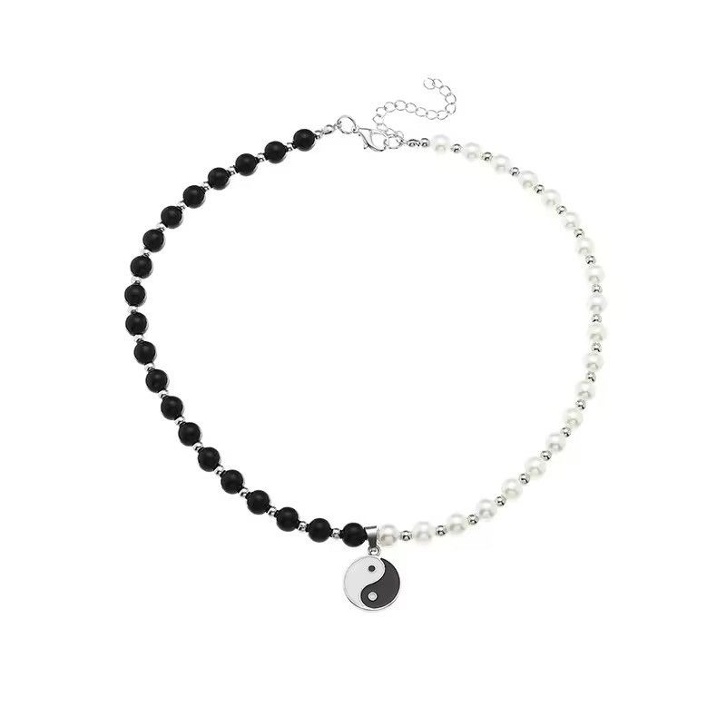 Jewelry Black and White Round Pendant Pearl Necklace Size ONE SIZE - 5 Thumbnail