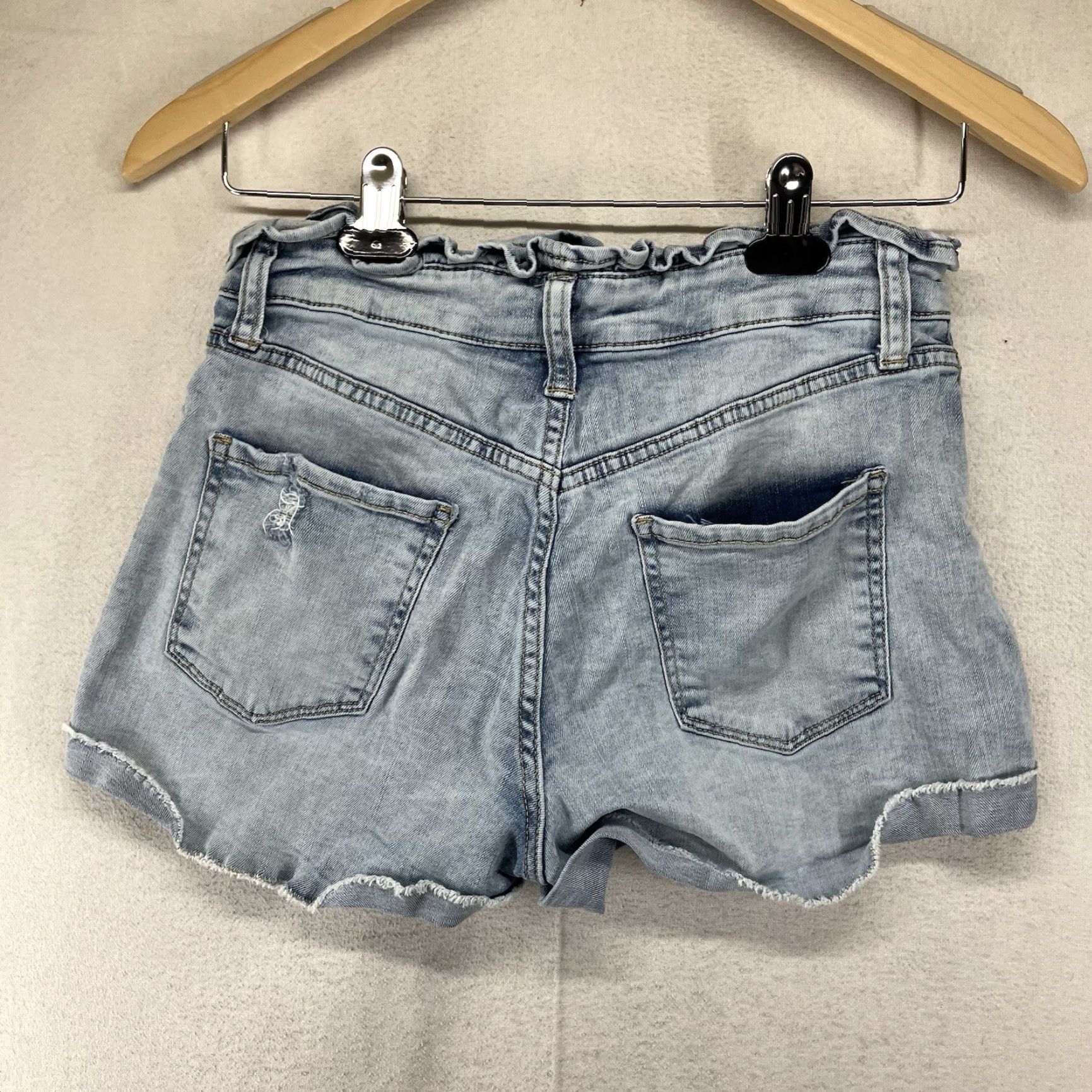 Vintage Arizona Jeans Women's Juniors Size 5 High Rise Cut-Off Shorts Blue 90s Retro Ruffle Waist Size 27" / US 4 / IT 40 - 2 Thumbnail