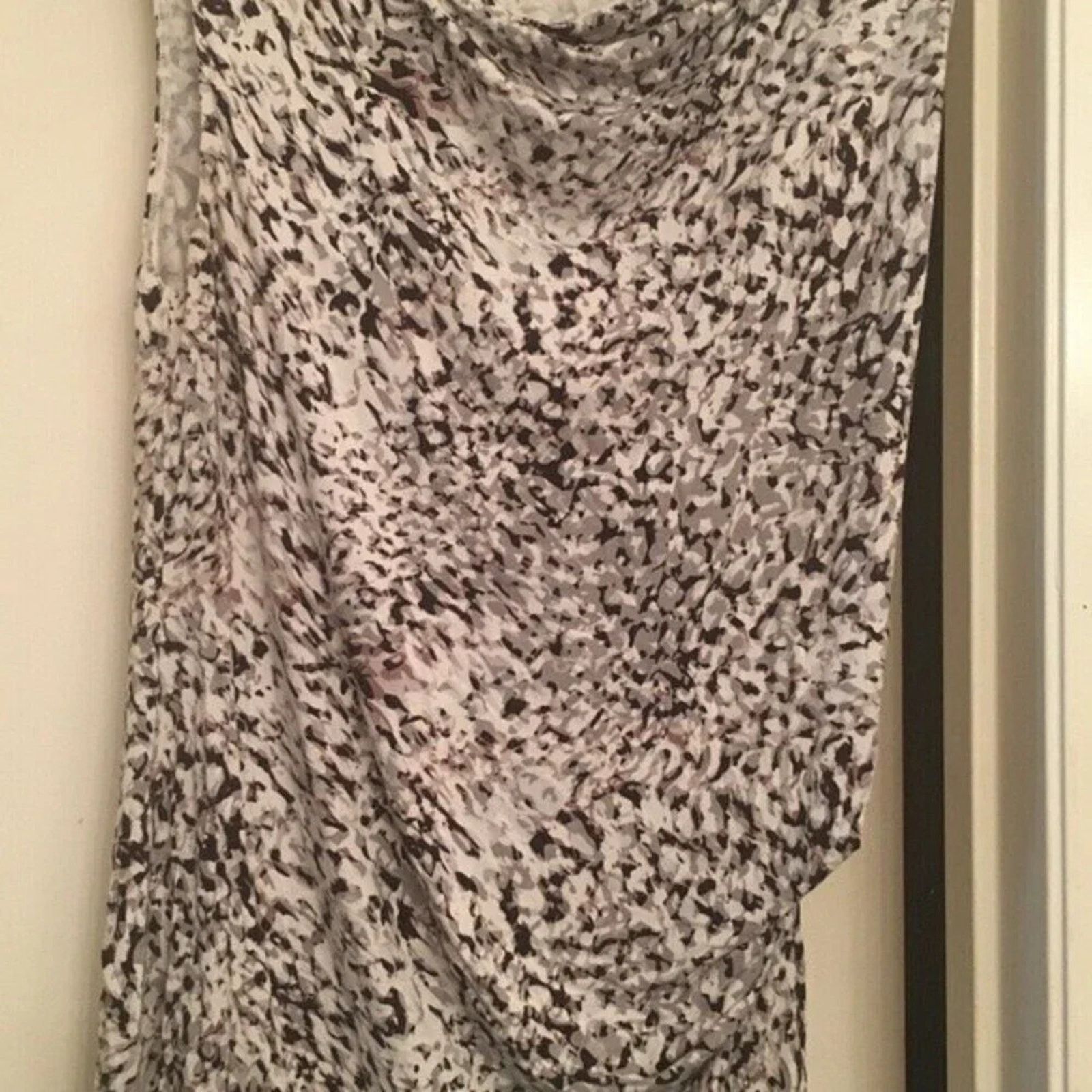 The Unbranded Brand CAbi sleeveless top, size Large Size L / US 10 / IT 46 - 1 Thumbnail