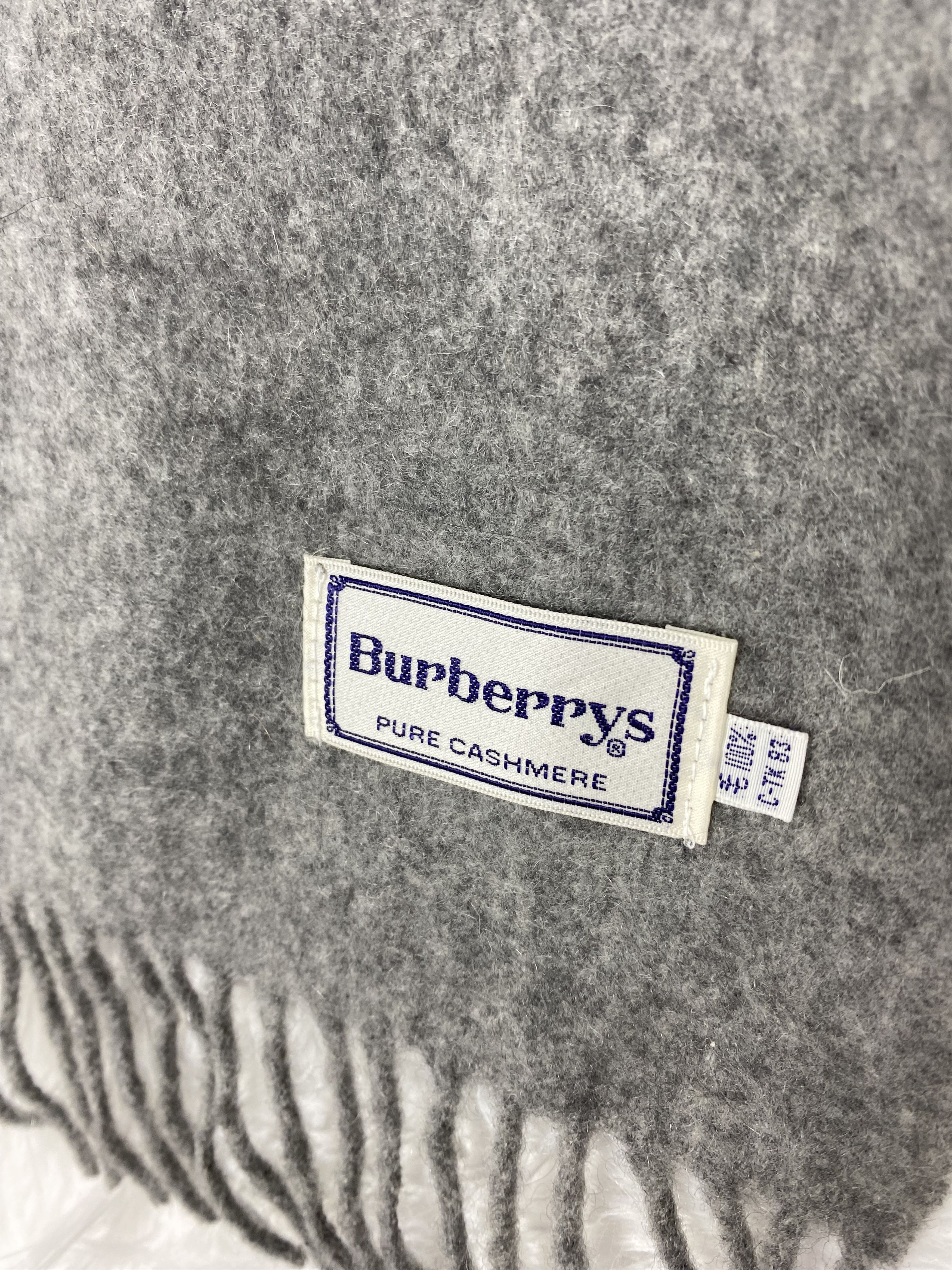 Burberry Vintage Burberry Scarf / Muffler Neckwear PM0018 Size ONE SIZE - 2 Thumbnail
