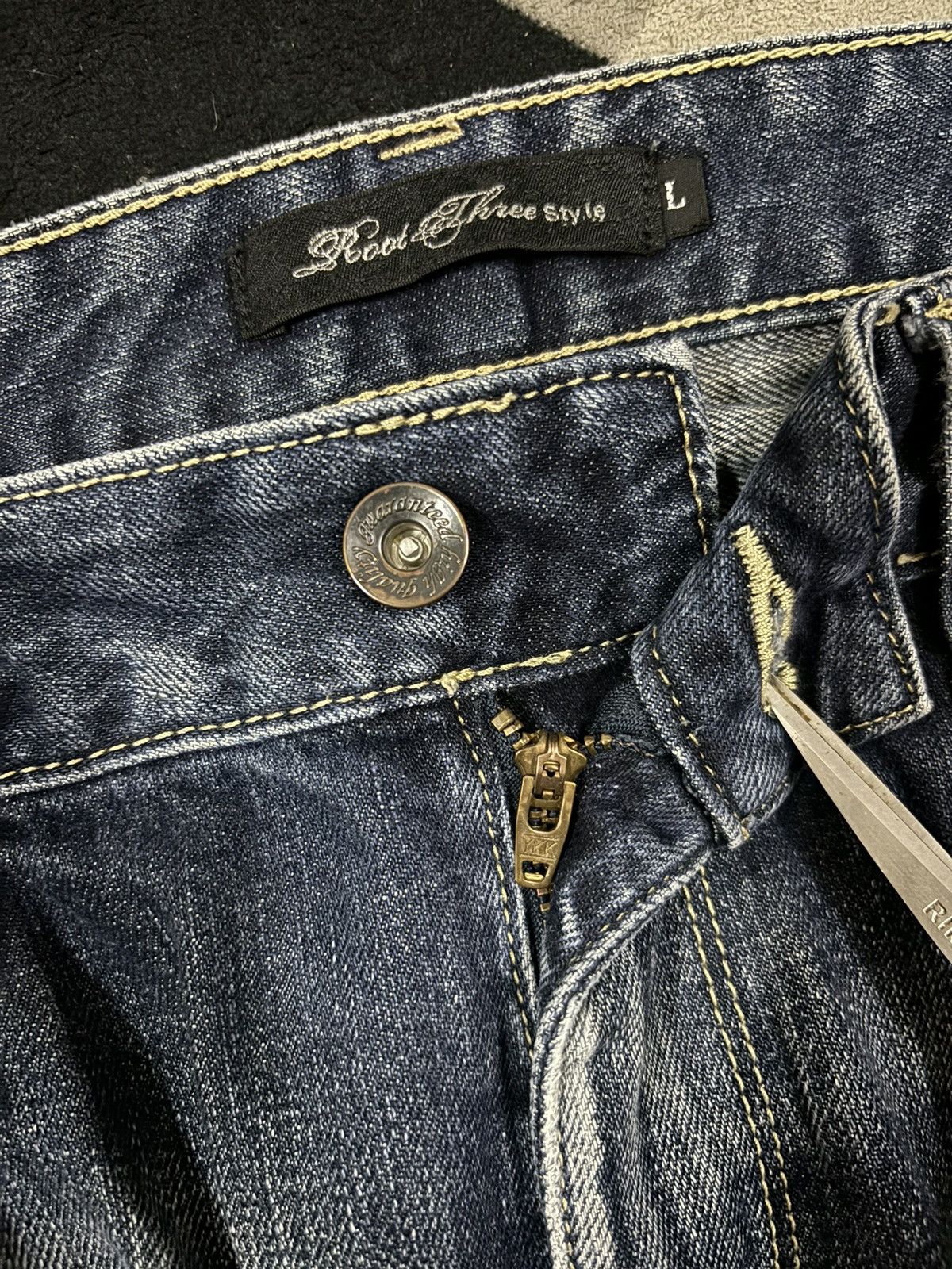 Number (N)ine Japanese Brand Whiskers Distressed Jeans Number (N)ine Style Size US 32 / EU 48 - 4 Thumbnail