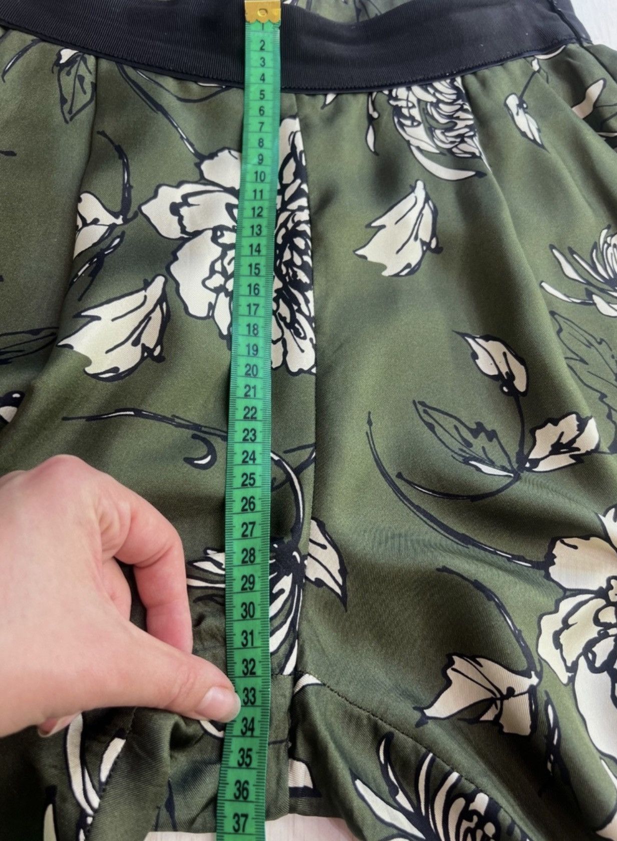 Moncler Moncler Silk Cropped Wide-Leg Pants – Floral Print – IT44 Size 30" / US 8 / IT 44 - 22 Thumbnail