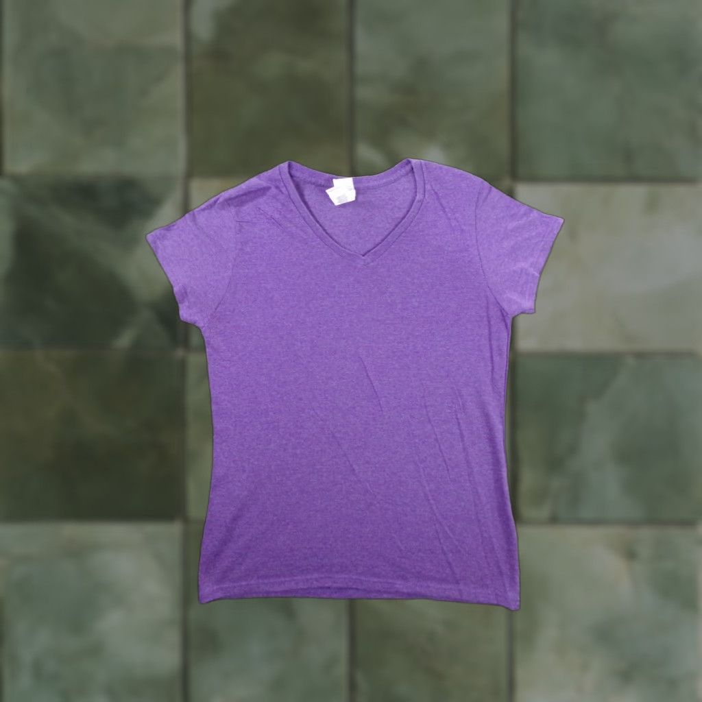 Gildan Gildan V-Neck T-Shirt Women Medium Purple Solid Casual Basic 90s Workwear Mens Size M / US 6-8 / IT 42-44 - 1 Thumbnail