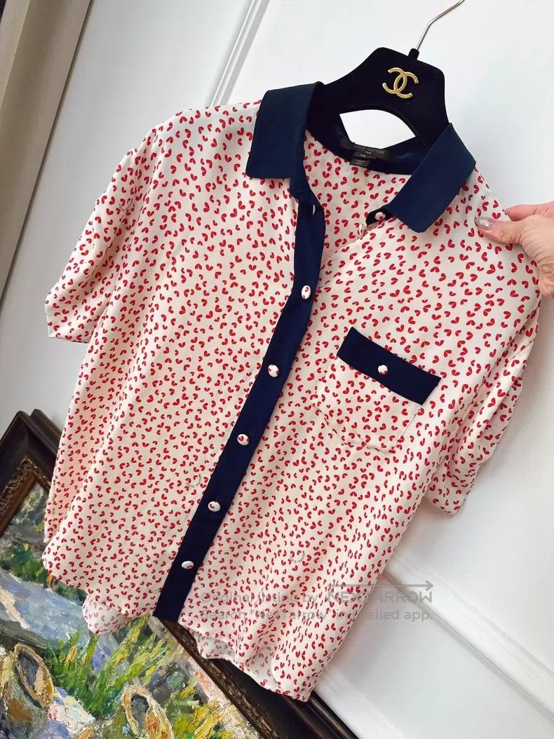 Louis Vuitton Louis Vuitton Silk Love Pattern Short Sleeve Shirt Size XS / US 0-2 / IT 36-38 - 2 Thumbnail