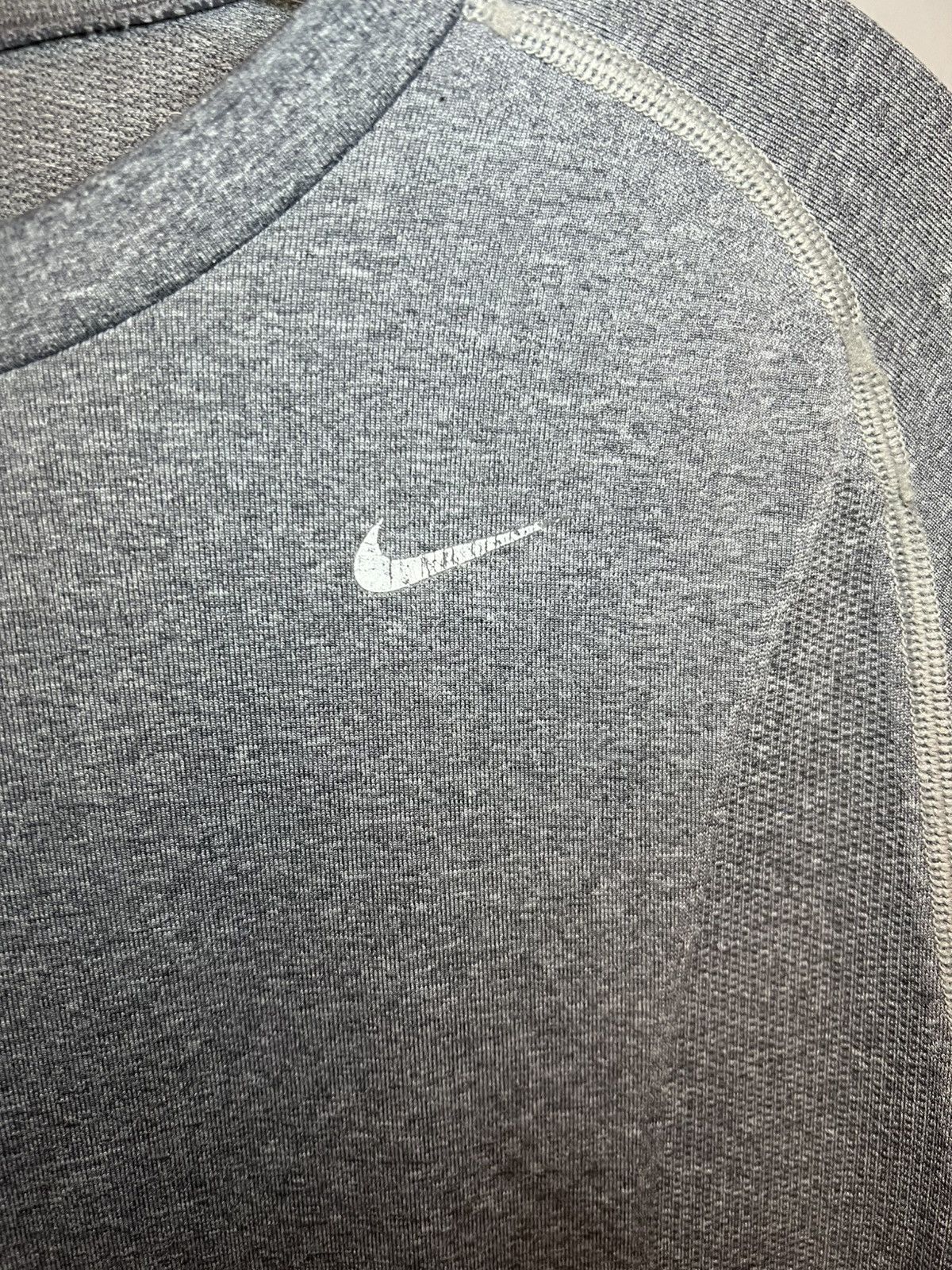 Nike Vintage Nike dri-fit long sleeve activewear shirt Size US L / EU 52-54 / 3 - 3 Thumbnail