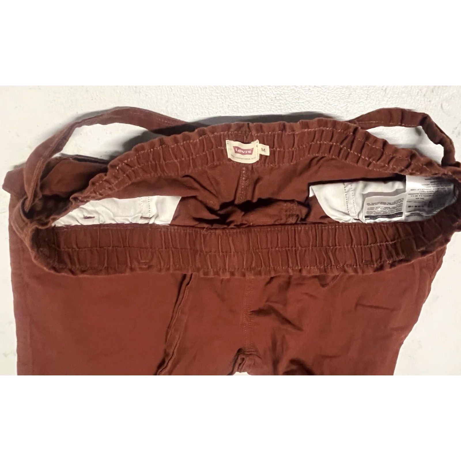 Levi's Levis Red Joggers Men M Stretch Pants Comfort Elastic Waist Cotton Blend 30in Inseam Regular Size M Jogger Mens Red Comfort Pants Size US 31 - 6 Thumbnail