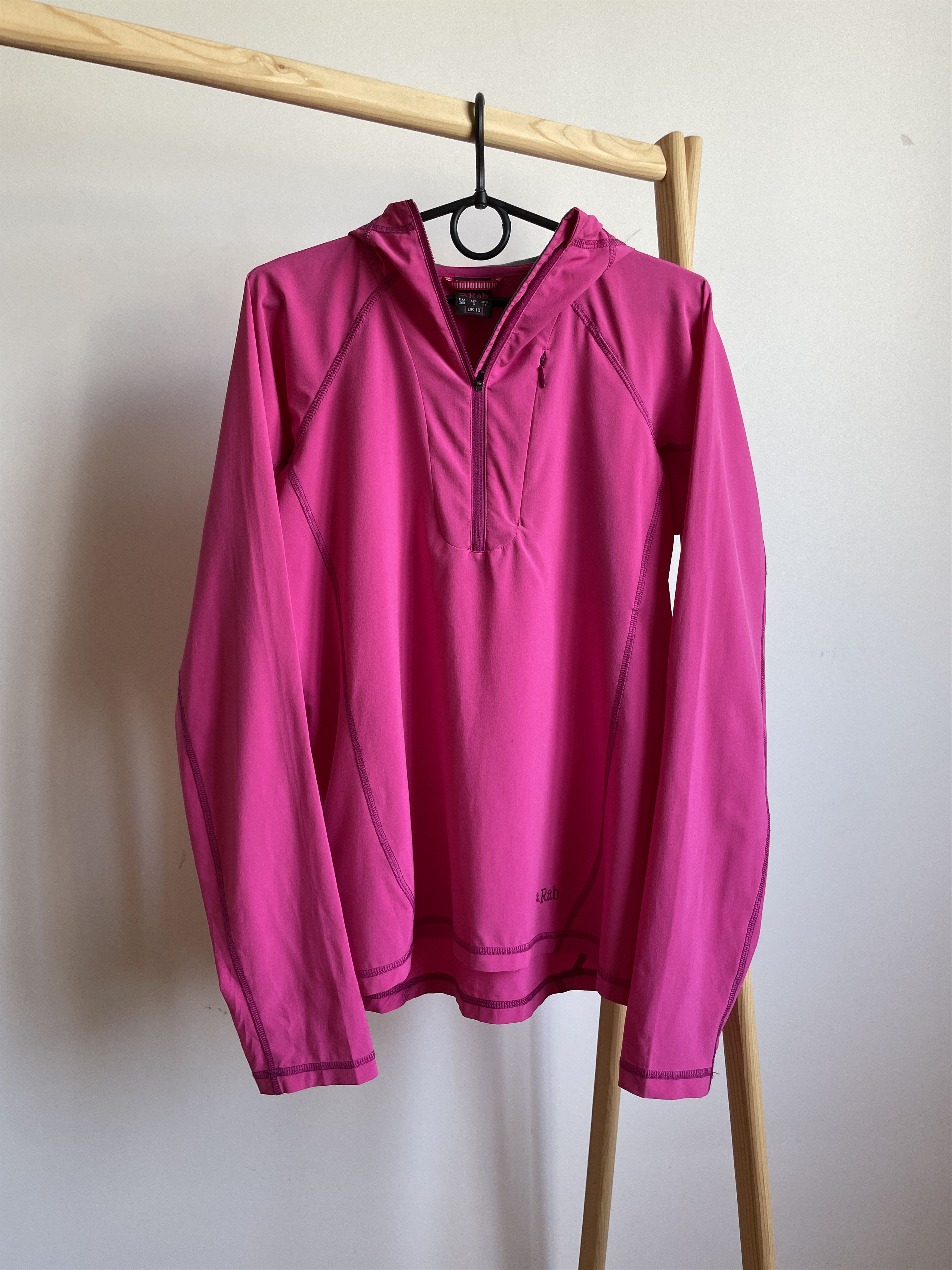 Rab aurora pull on online