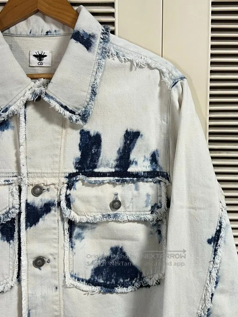 Dior Dior Little bee embroidered logo denim jacket Size XS / US 0-2 / IT 36-38 - 4 Thumbnail