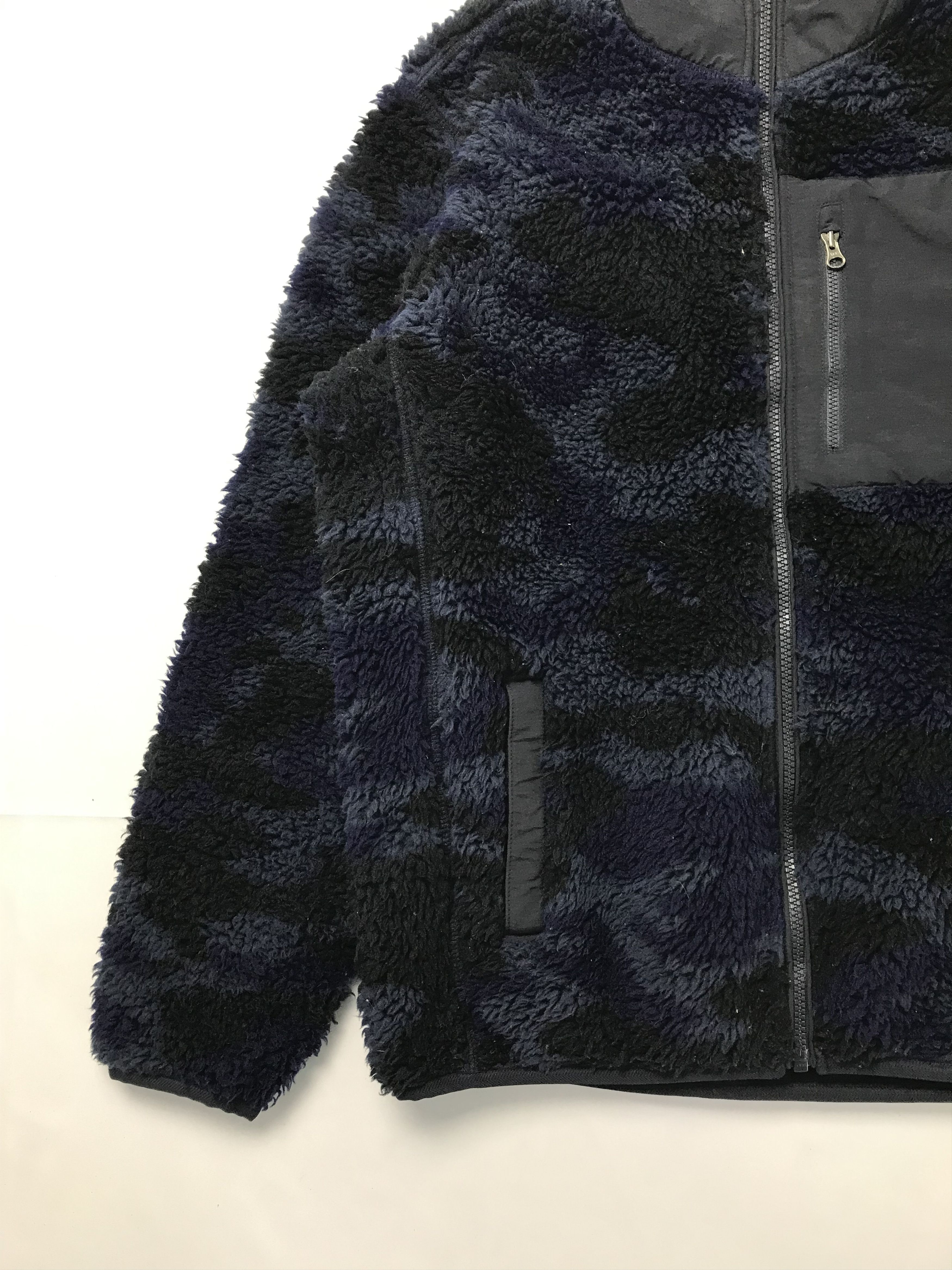 Uniqlo Uniqlo fleece camo Size US L / EU 52-54 / 3 - 4 Thumbnail