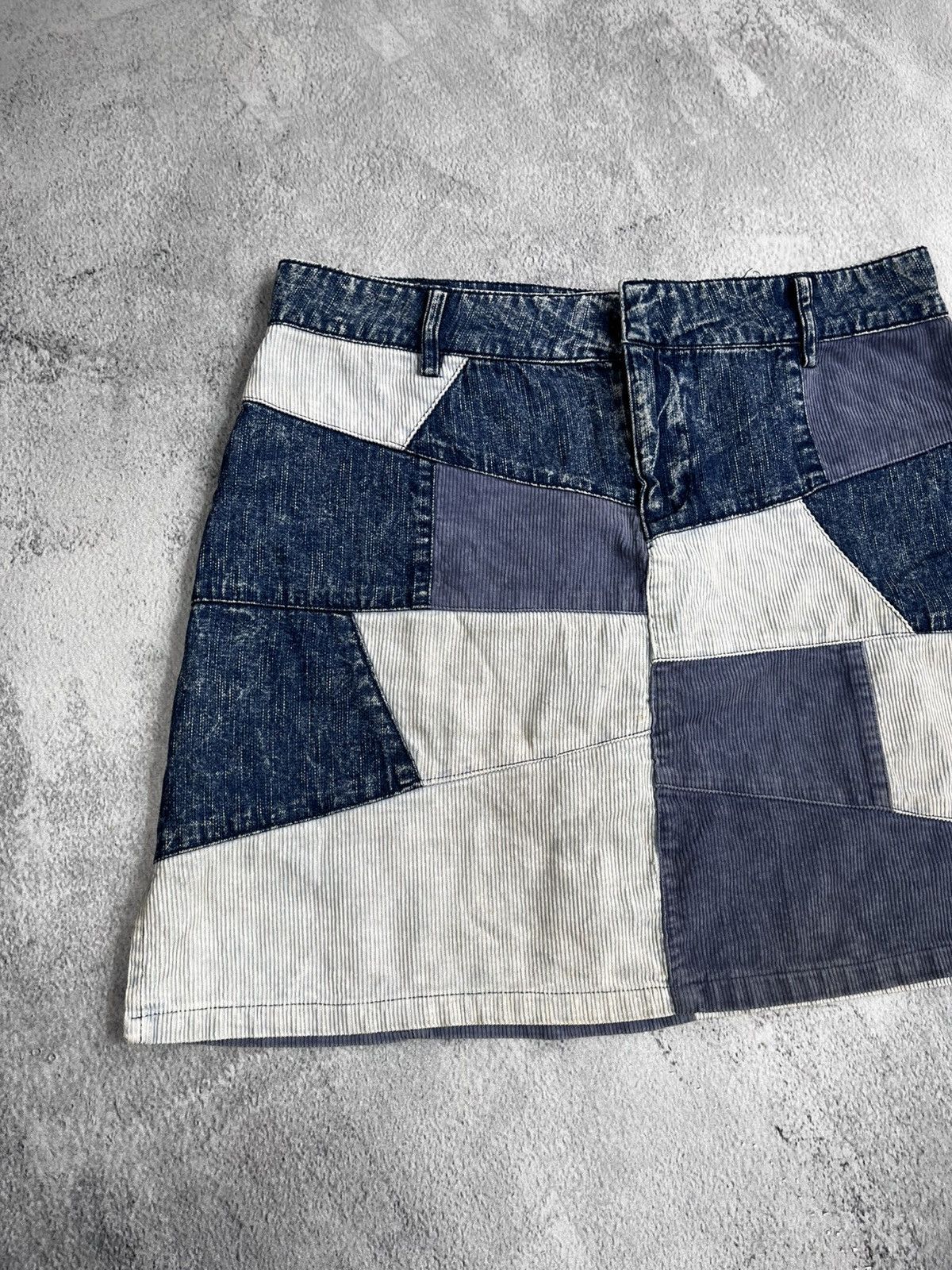 Vintage Vintage Y2K faded patchwork denim/corduroy mini skirt Size 30" / US 8 / IT 44 - 2 Thumbnail