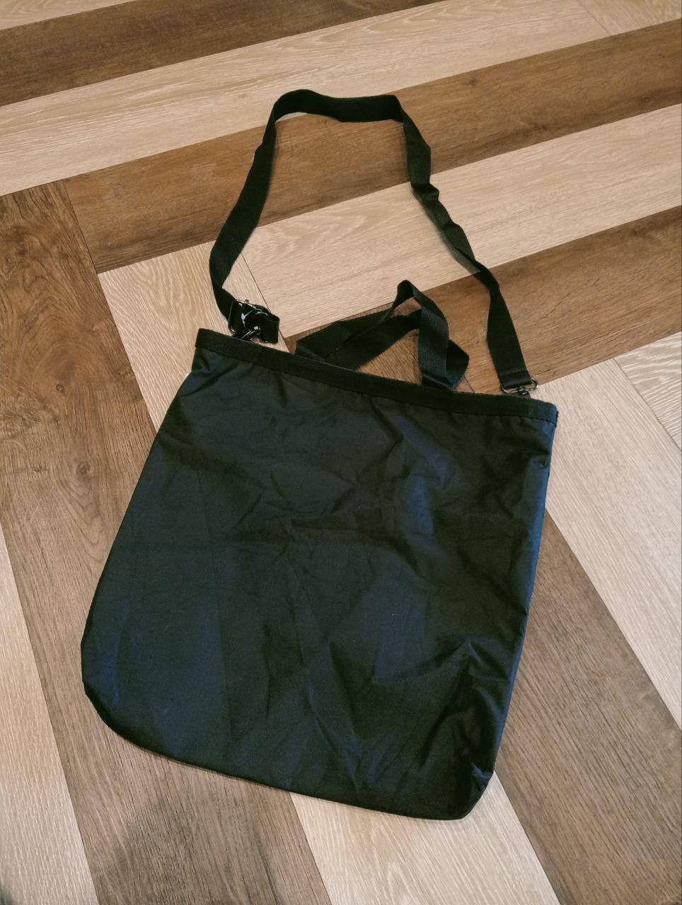 Issey Miyake ISSEY MIYAKE NE-NET SLING BAG - BLACK Size ONE SIZE - 6 Thumbnail