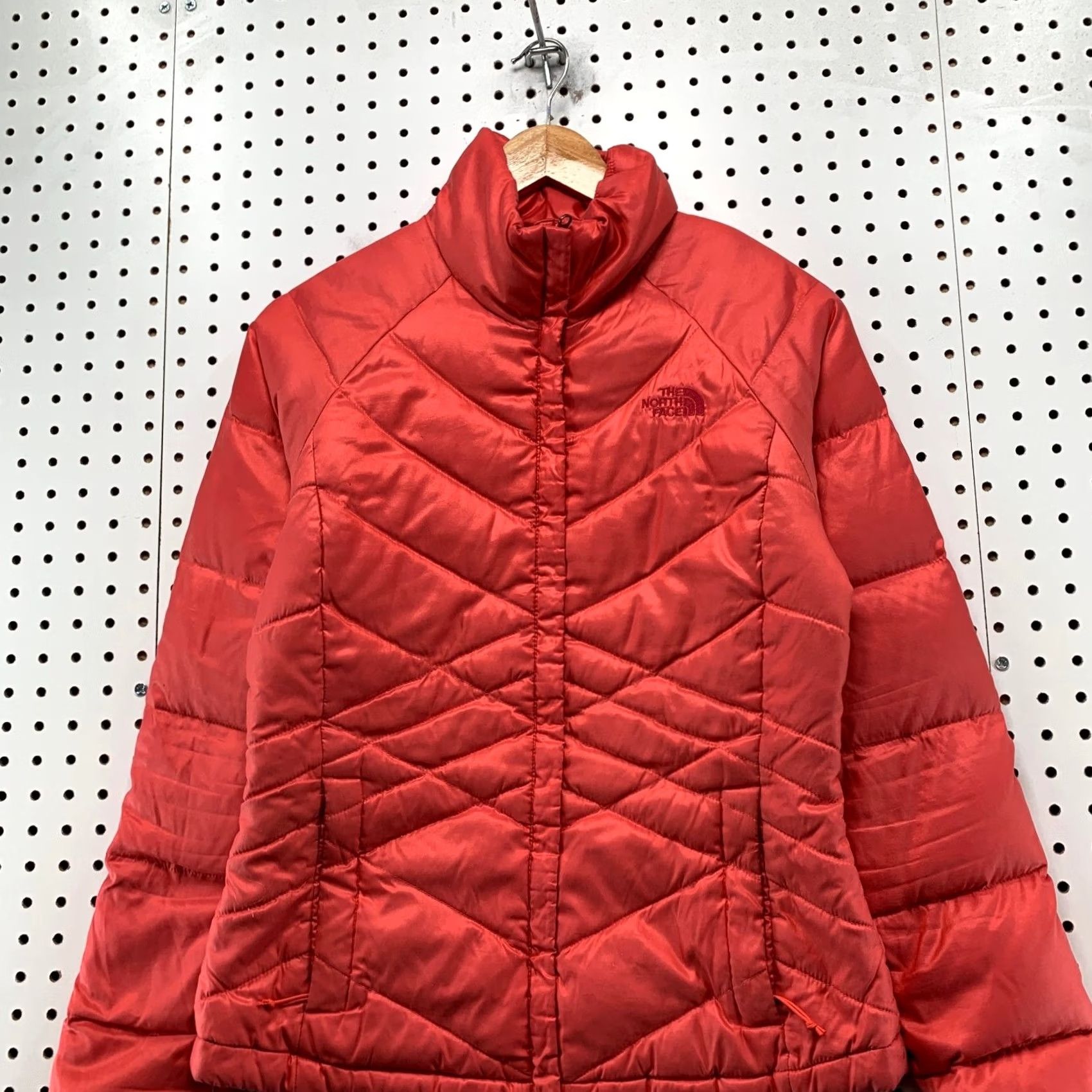 The North Face The North Face 550 Down Puffer Jacket Womens Small Red Quilted Winter Size S / US 4 / IT 40 - 4 Thumbnail