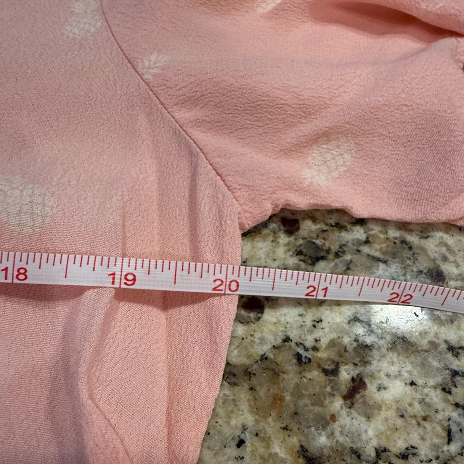 Other Elodie pink pineapple crop top tie waist V neck SZ LG Size L / US 10 / IT 46 - 8 Thumbnail