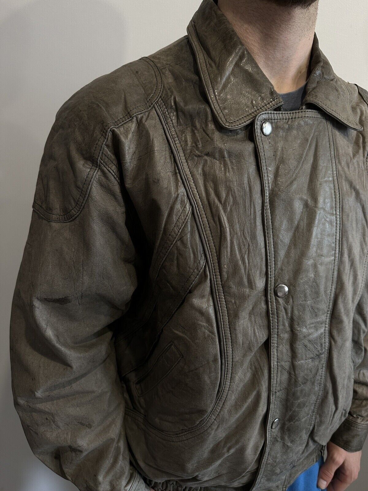 Valentino Vintage Valentino Uomo Distressed Leather Bomber Jacket Men Size US XL / EU 56 / 4 - 4 Thumbnail