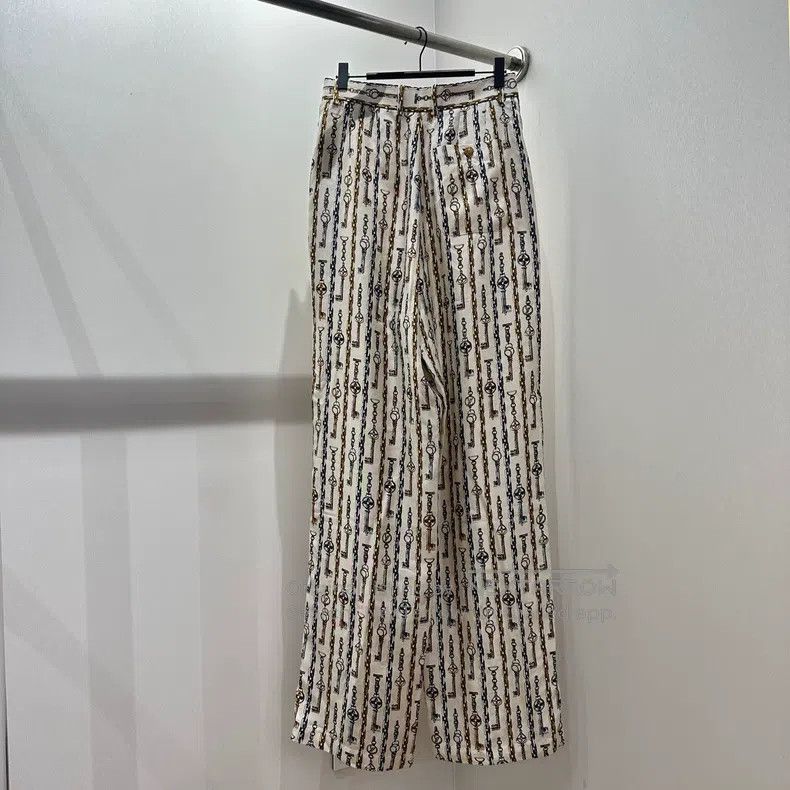 Louis Vuitton Louis Vuitton Full Chain Logo Silk Pants Size US 36 / EU 52 - 2 Thumbnail