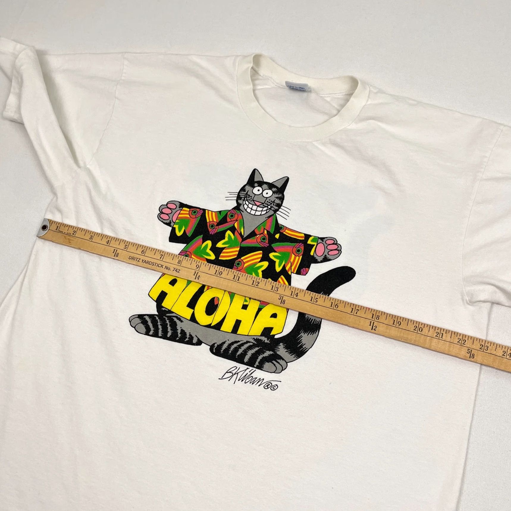 Vintage VINTAGE Crazy Shirts Shirt Mens XL White Aloha Vacation Hawaii Cat B Kliban Graphic Shirt Men XL White Logo Print T-Shirt Cat B Kliban Graphic Size US XL / EU 56 / 4 - 7 Thumbnail
