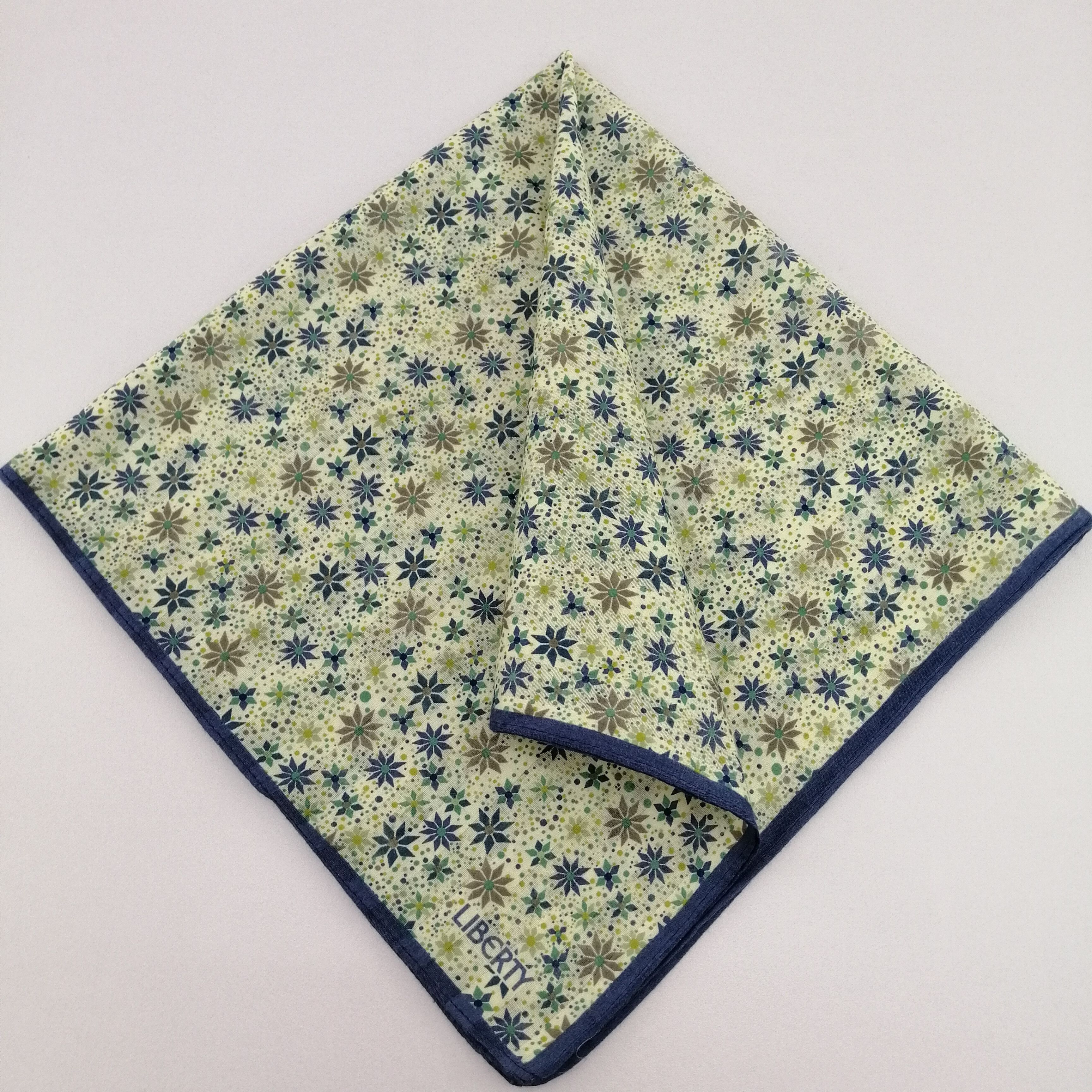 Liberty × Vintage Liberty Handkerchief/Neckerchief/Bandana-KD2463 Size ONE SIZE - 1 Thumbnail