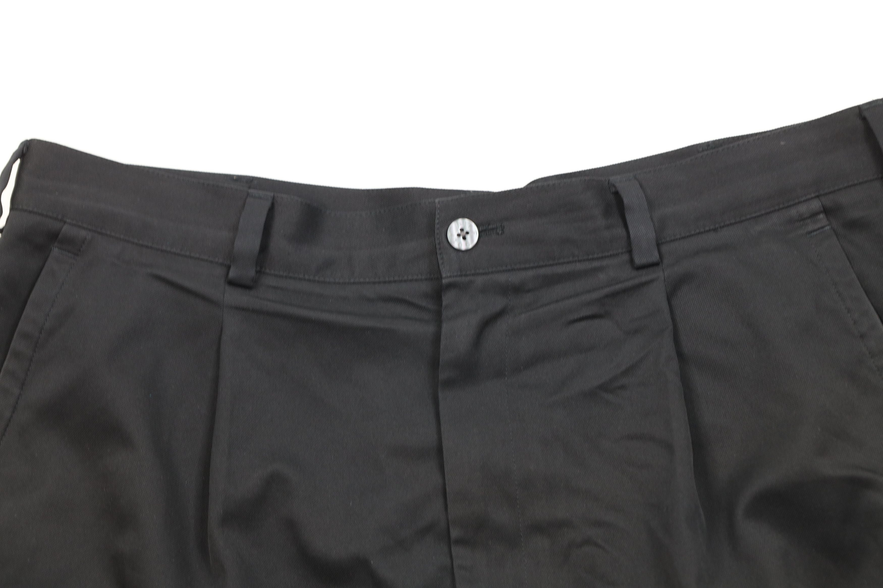 Nike Vintage Y2K Nike Golf Mini Swoosh Pleated Chino Shorts Black Size US 36 / EU 52 - 2 Thumbnail