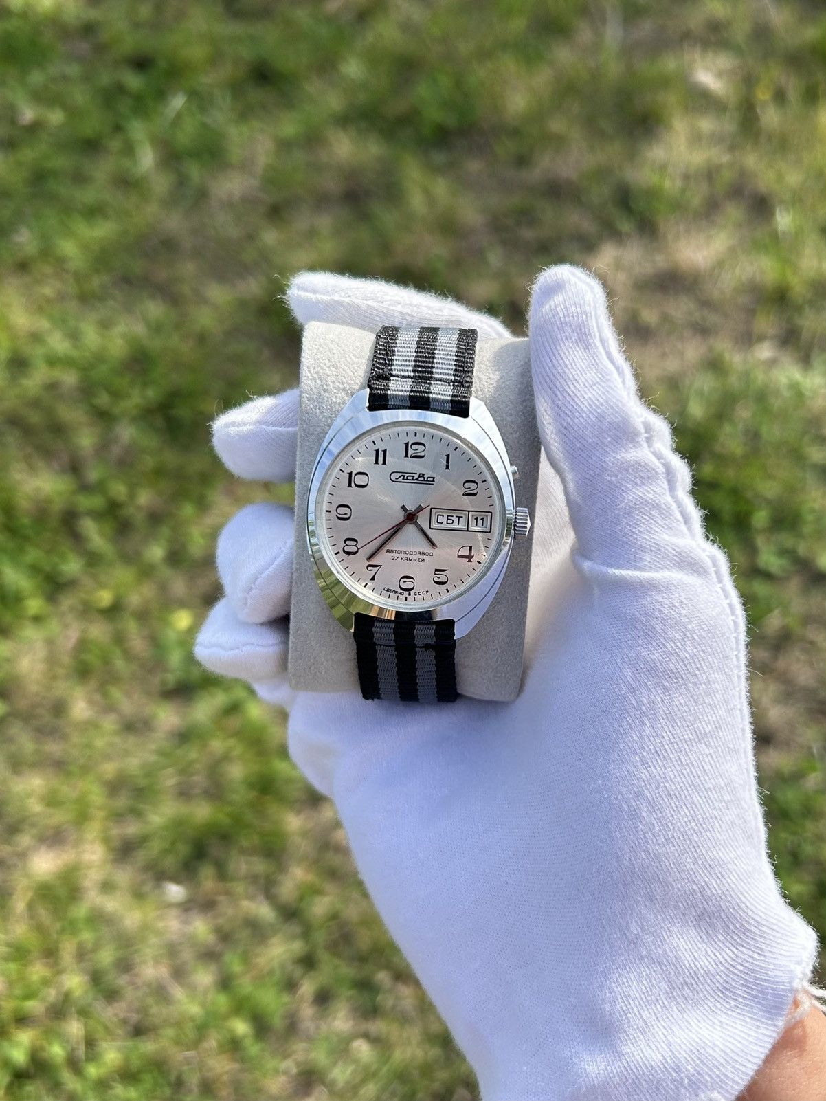Vintage Vintage Watch Slava Automatic USSR Soviet Wristwatch 1980s Size ONE SIZE - 8 Thumbnail
