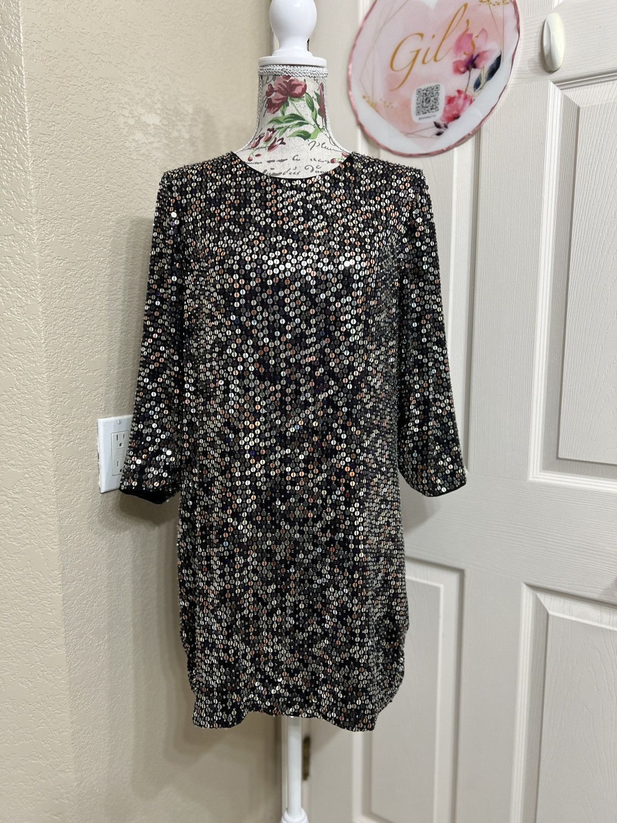 Parker Parker Black Sequined Long Sleeve Shift with Mixed Sequins Size M / US 6-8 / IT 42-44 - 1 Thumbnail