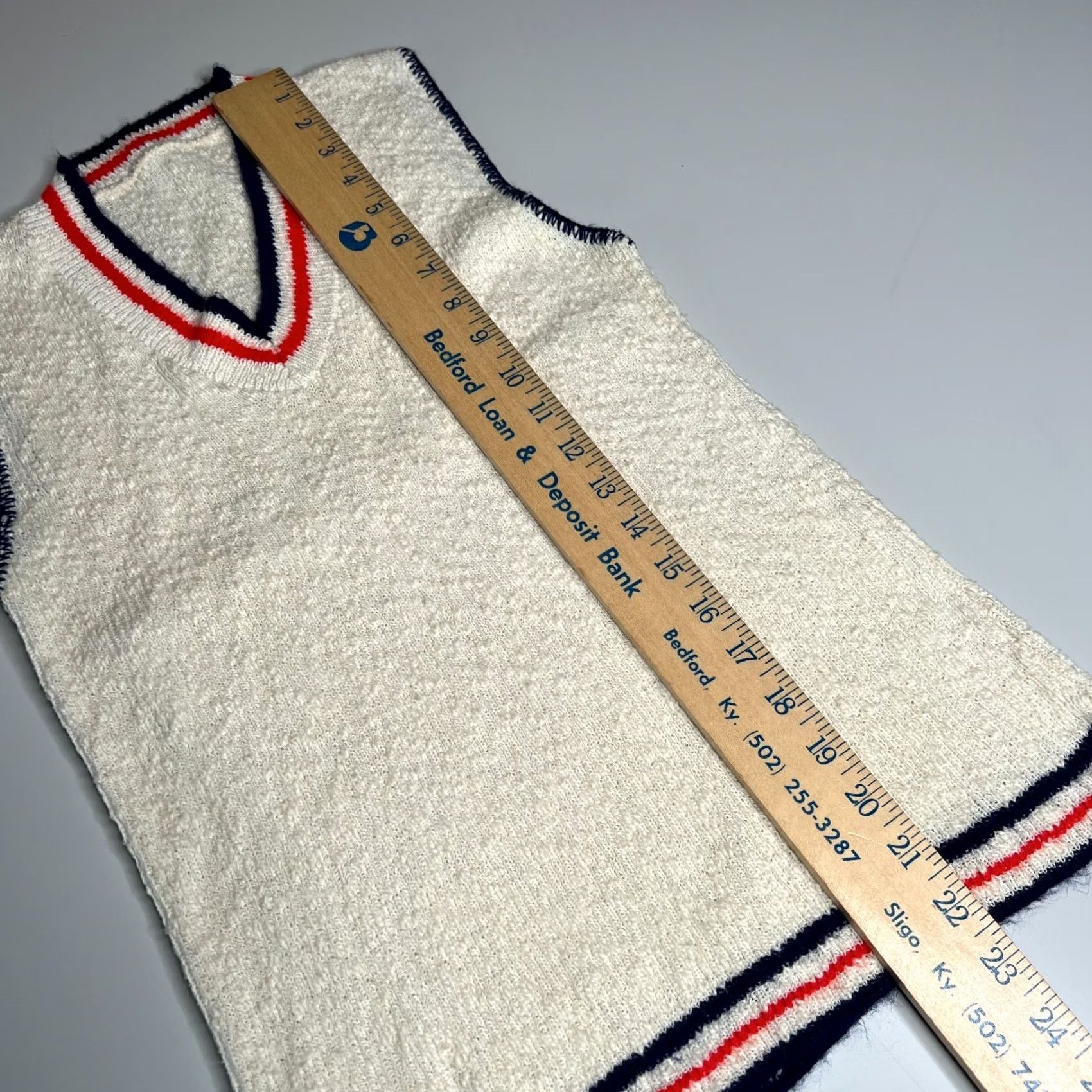 Vintage VINTAGE Knit Sweater Vest Size M White Red Navy Women’s 80s Size M / US 6-8 / IT 42-44 - 2 Thumbnail