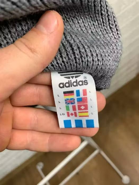 Adidas Adidas sweater vintage size L grey winter knit Size US L / EU 52-54 / 3 - 3 Thumbnail