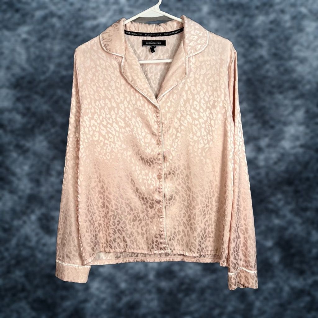 Bcbgmaxazria BCBGMAXAZRIA Womens Size Small Pink Leopard Satin Button-Up Pajama Top Size S / US 4 / IT 40 - 1 Thumbnail