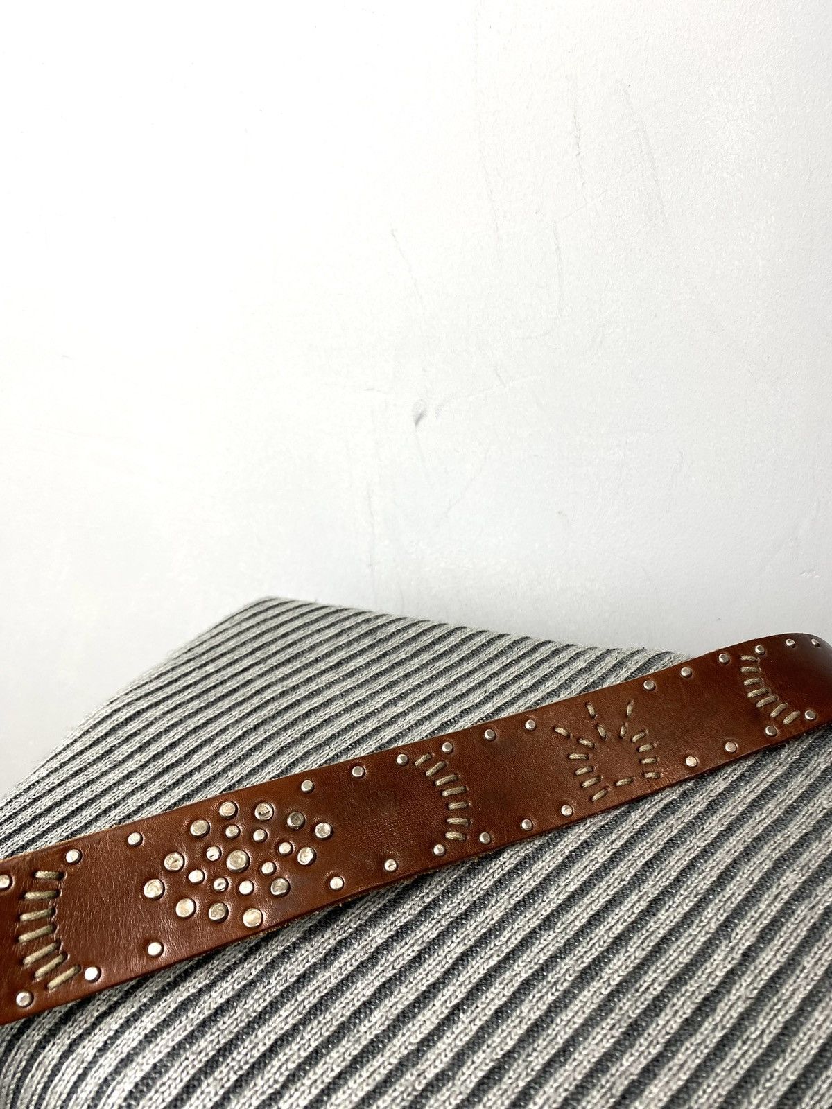 Cowboy Equipment Rare! Vintage Metal Leather Belt Western Cowboy Style Texas Size ONE SIZE - 5 Thumbnail