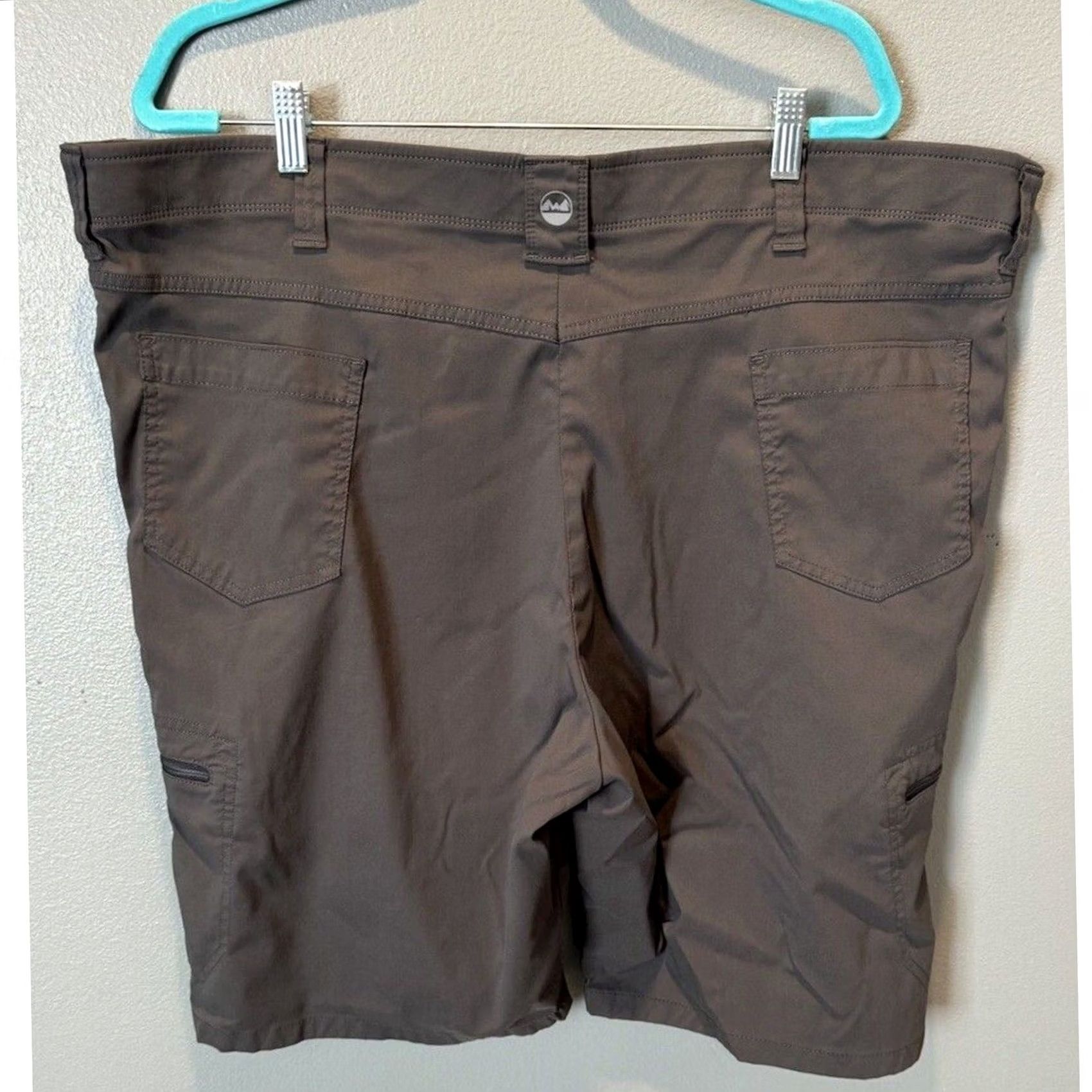 Wrangler Wrangler Men's Performance Shorts Gray Size 48 Zip Pocket Size US 32 / EU 48 - 2 Thumbnail
