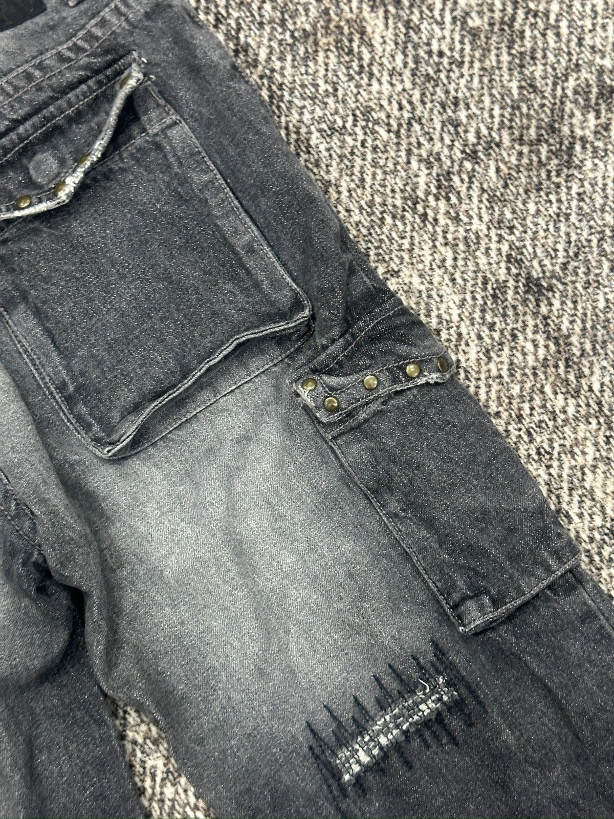 If Six Was Nine × Japanese Brand × Le Grande Bleu (L.G.B.) Zero Sail Distressed Zig Zag Black Wash denim Size US 34 / EU 50 - 15 Thumbnail