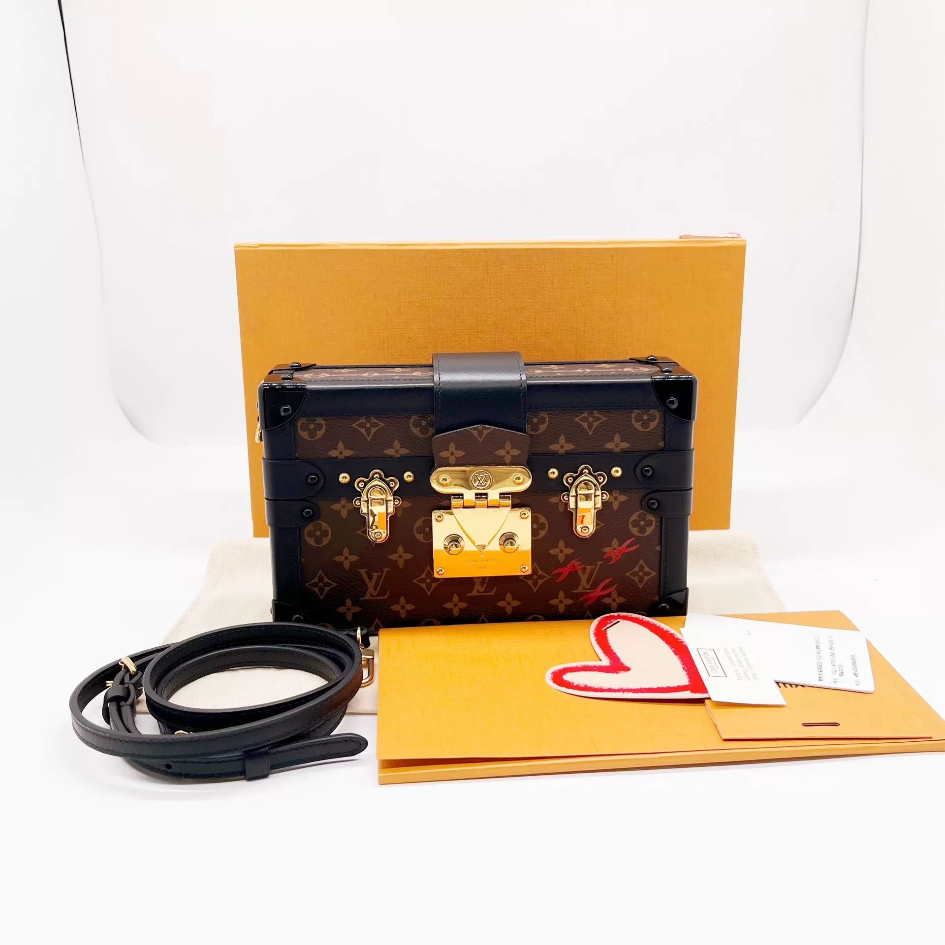 Louis Vuitton Pre-loved Bag Very good condition Size ONE SIZE - 1 Thumbnail