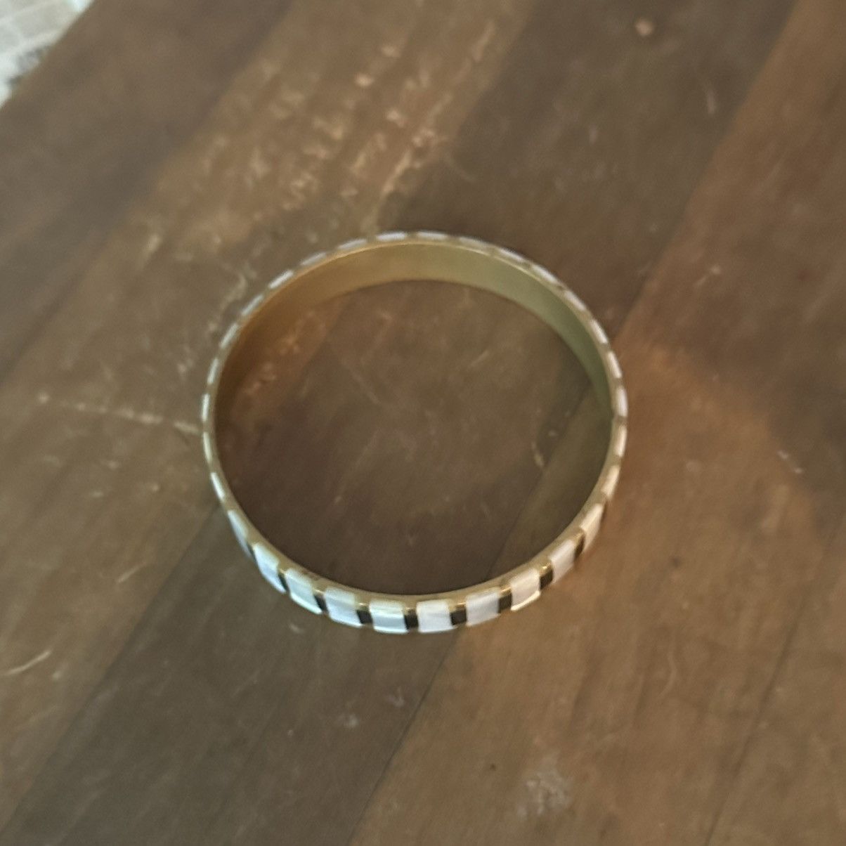 Vintage Vintage brass Mother of Pearl inlay bangle bracelet Size ONE SIZE - 4 Thumbnail