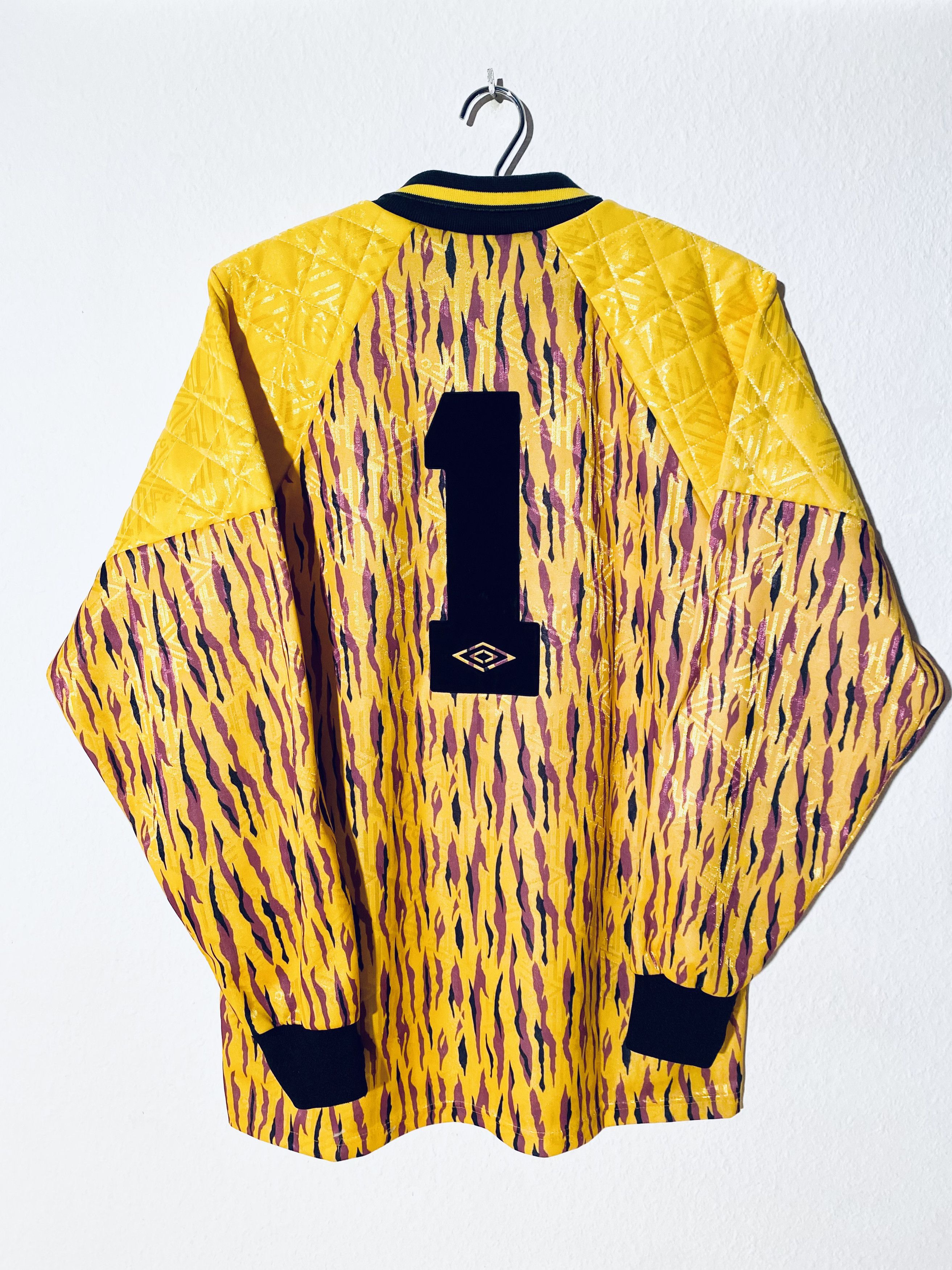 Umbro × Vintage Tottenham Hotspur Home Goalkeeper Shirt 1991 / 1993 Spurs Size US L / EU 52-54 / 3 - 2 Thumbnail