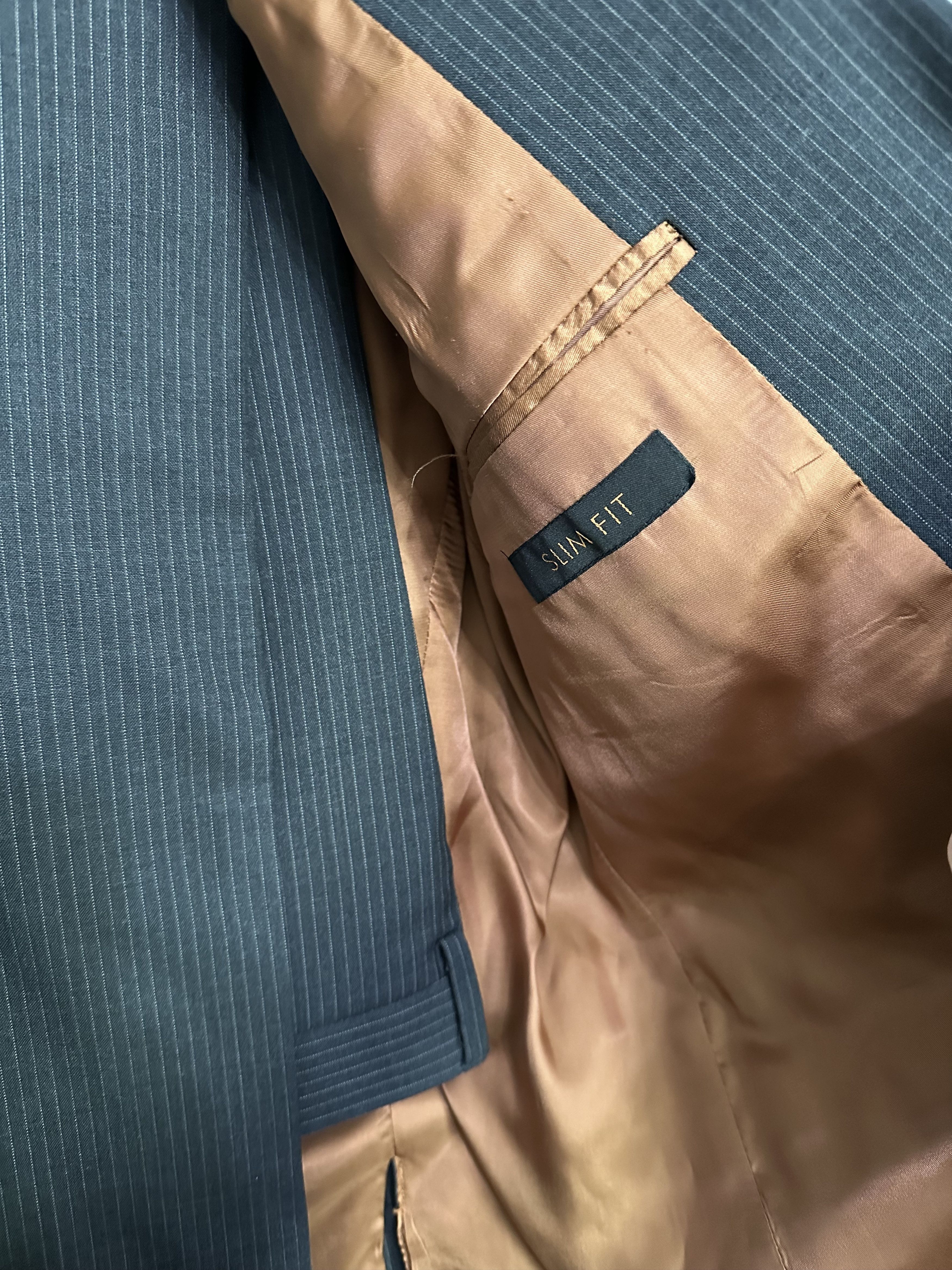 Jos. A. Bank JoS. A. Bank 100% Wool Slim 2 Piece Suit Size 40R - 2 Thumbnail