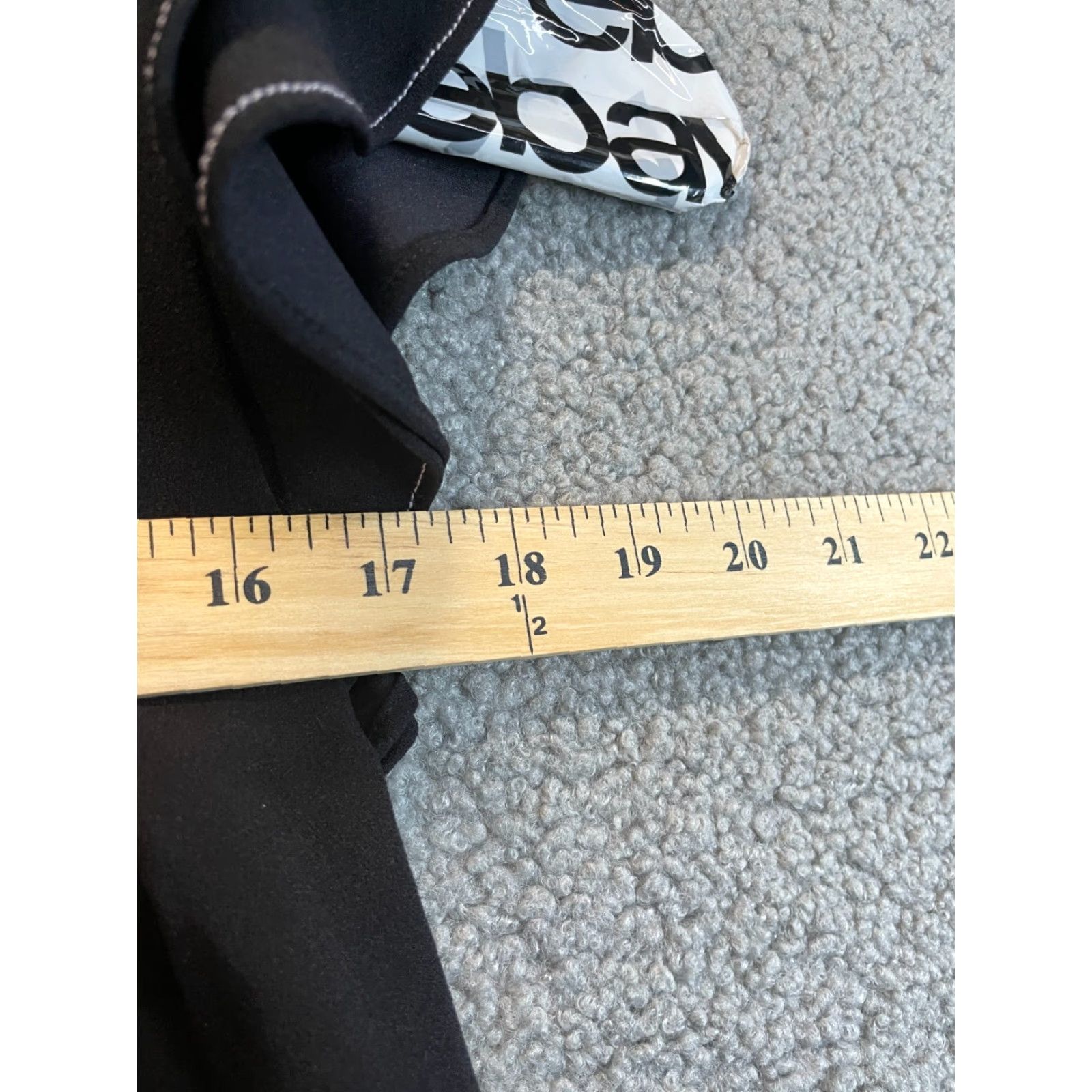 Worthington Worthington Blouse Shirt Womens L Black Flutter Sleeve Short Sleeve Round Neck Keyhole Back Neck Trim Solid Polyester Spandex Basic 2020s? Size L / US 10 / IT 46 - 2 Thumbnail