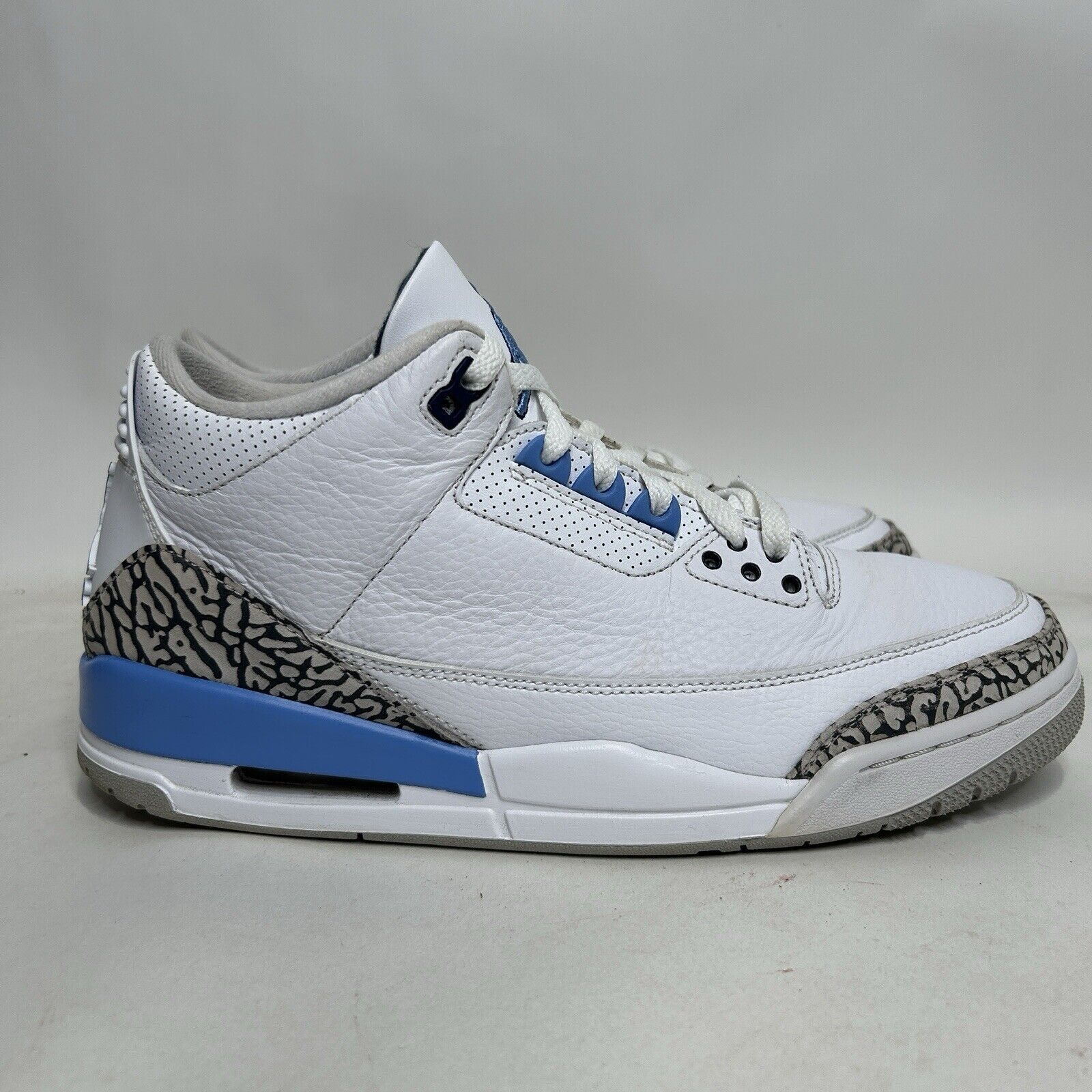 Jordan Brand Nike Air Jordan 3 Retro “UNC” 2024 Size US 11 / EU 44 - 4 Thumbnail