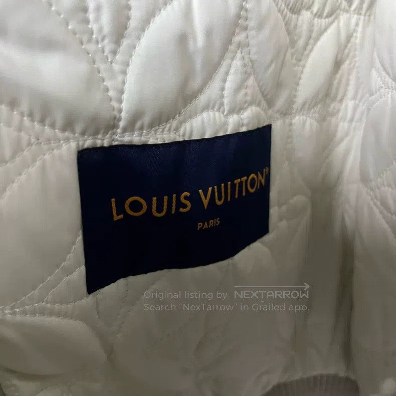 Louis Vuitton Louis Vuitton 24m White Ski Collection Solid Lapel Zip Lon Size US M / EU 48-50 / 2 - 4 Thumbnail