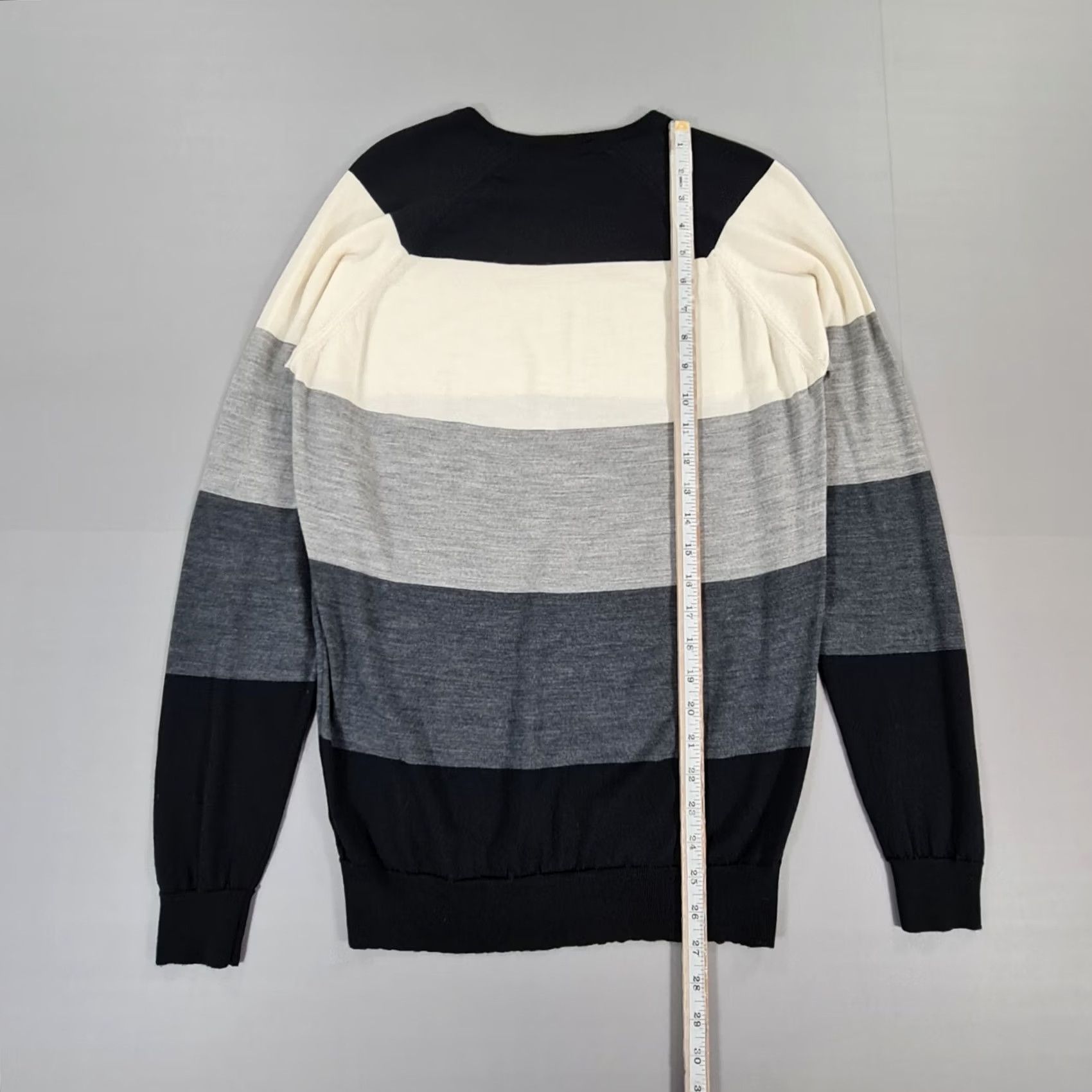 John Smedley John Smedley Jumper Grey XS Wool Colourblock Sweater Made In England Mens Size XS / US 0-2 / IT 36-38 - 6 Thumbnail