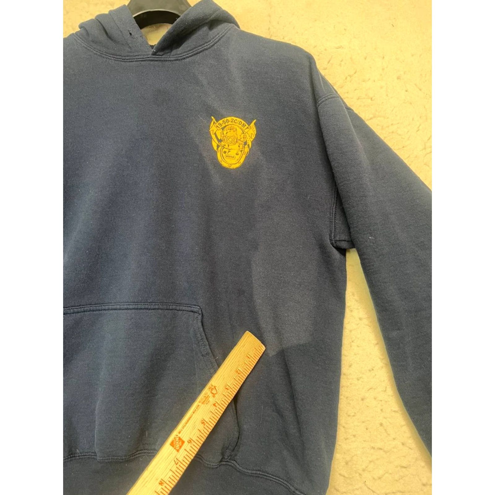 Gildan DIVER Darling Hoodie Size Large Blue Mermaid Pullover Gildan Heavy Blend See All Pics Mens Hoodie Size US L / EU 52-54 / 3 - 6 Thumbnail