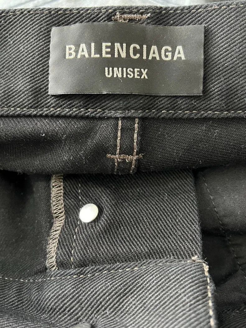 Balenciaga Balenciaga FW22 Baggy Distressed Jeans. Size US 44 / EU 60 - 4 Thumbnail