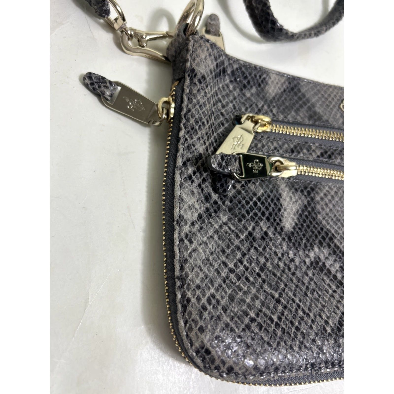 Cole Haan Cole Haan Taupe snake skin embossed textured crossbody Purse Women Crossbody Leather Snake Taupe 9.5x7x1 Size ONE SIZE - 2 Thumbnail