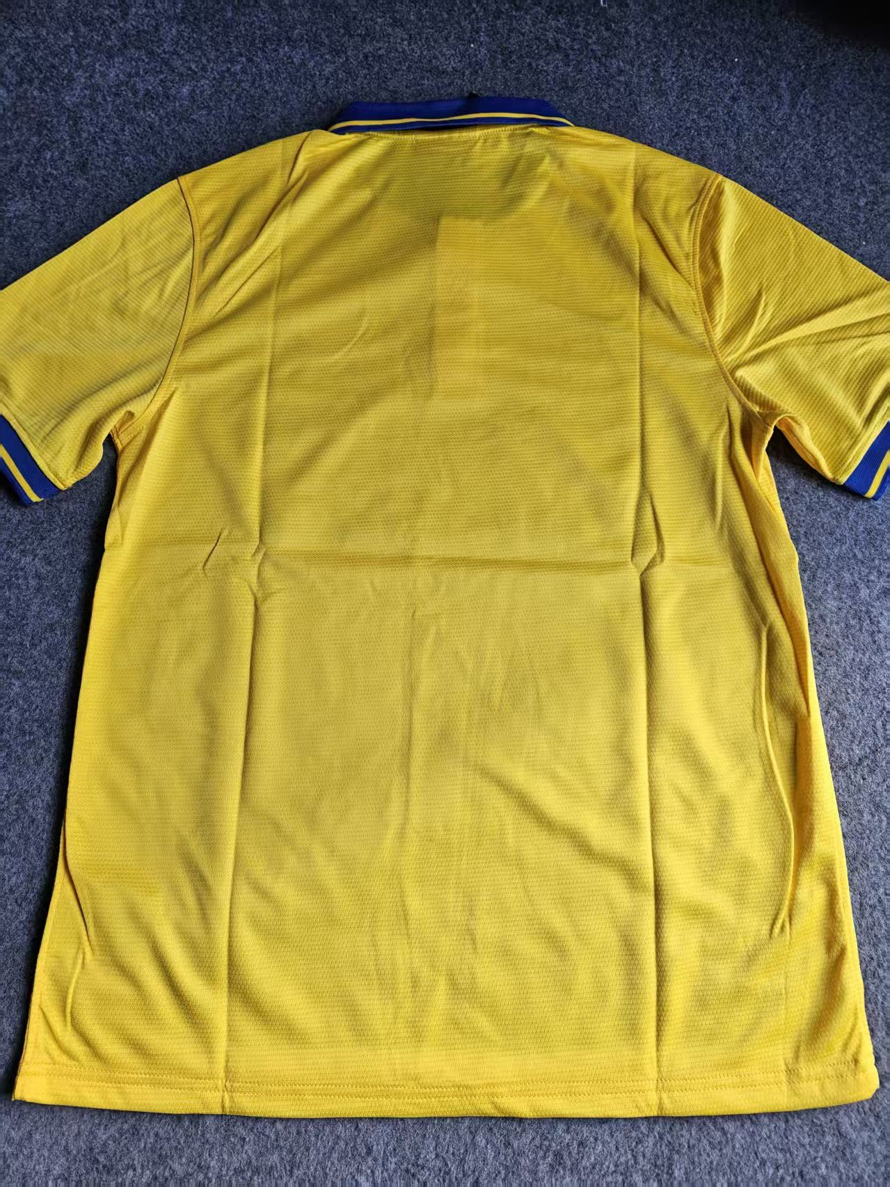 Other 2013 14 Arsenal Jersey Yellow Size US M / EU 48-50 / 2 - 2 Thumbnail