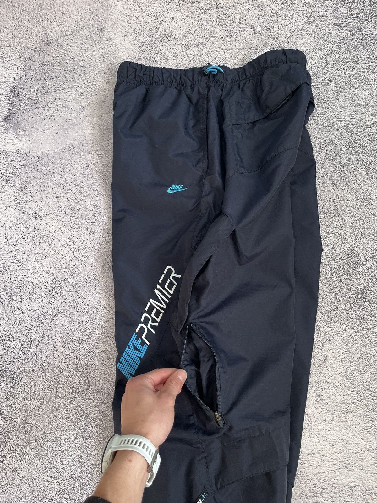 Nike Nike Men’s Track Pants Nylon Vintage Sportswear Blue Size M Size US 32 / EU 48 - 13 Thumbnail