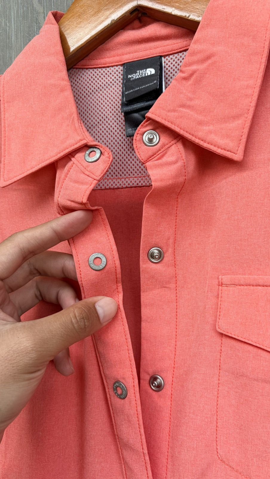The North Face The North Face Button Up Shirt Size S / US 4 / IT 40 - 9 Thumbnail